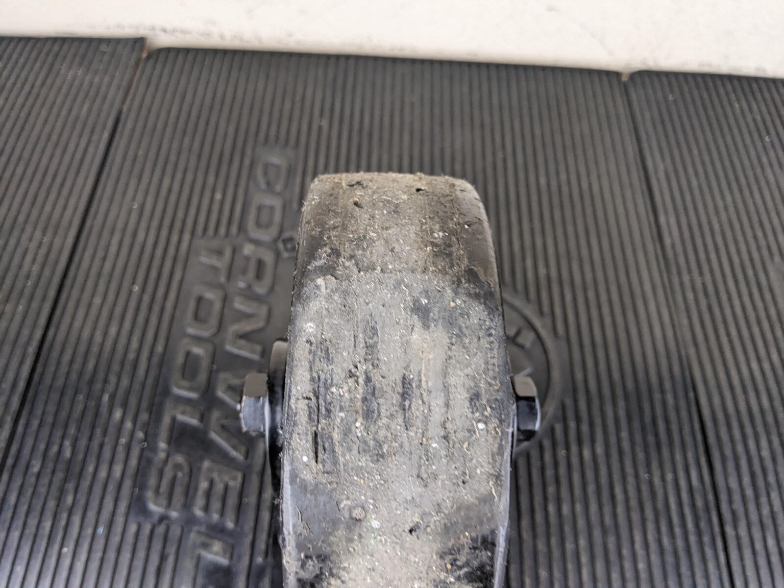 #bf701 Snap-On Tool Box Caster 8-32439A 6" x 2"