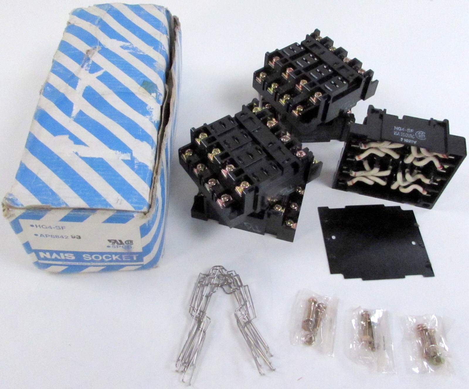 Lot of 5 - NEW Nais HG4-SF Terminal Relay Socket 15A 250VAC