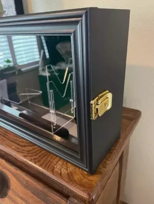 Gun Display Case Green Felt Wood Handgun Pistol Revolver 98% UV Lock Shadow Box