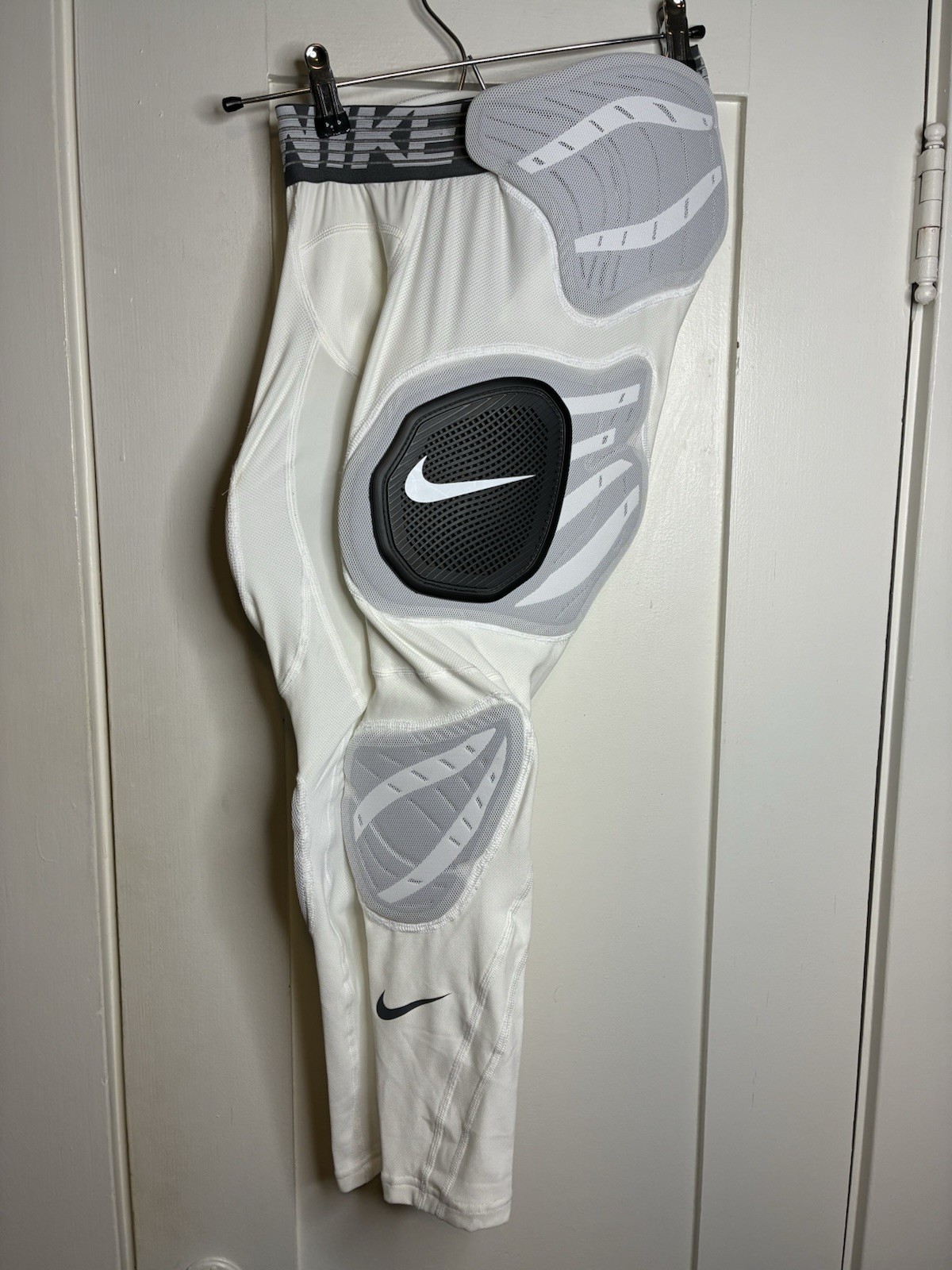 NWT Nike Pro Hyperstrong Padded Compression Football Pants 838428-100 Mens Small