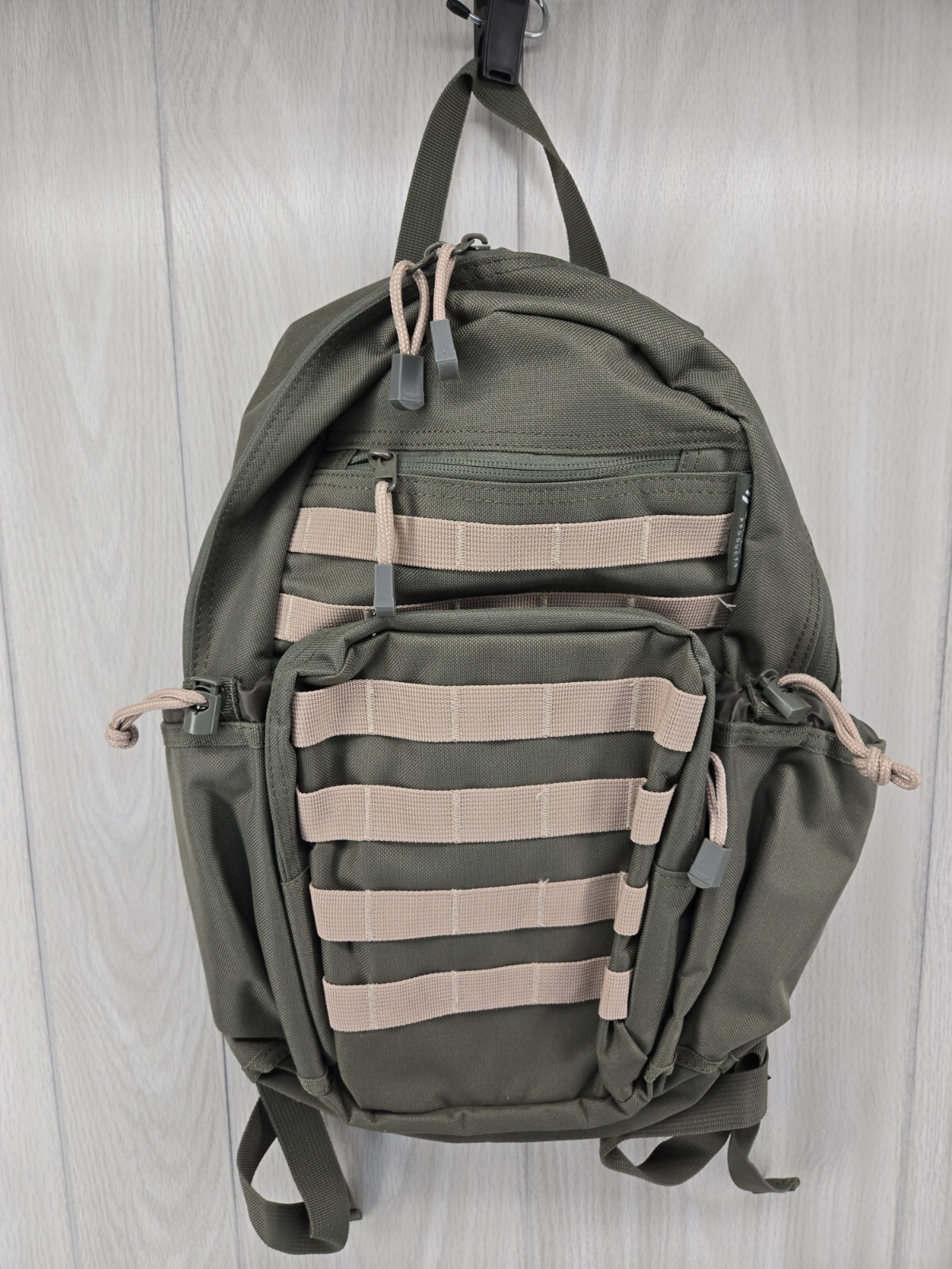 17L Unisex Hydration Backpack Green Polyester Outdoor Hiking Camping Backpack