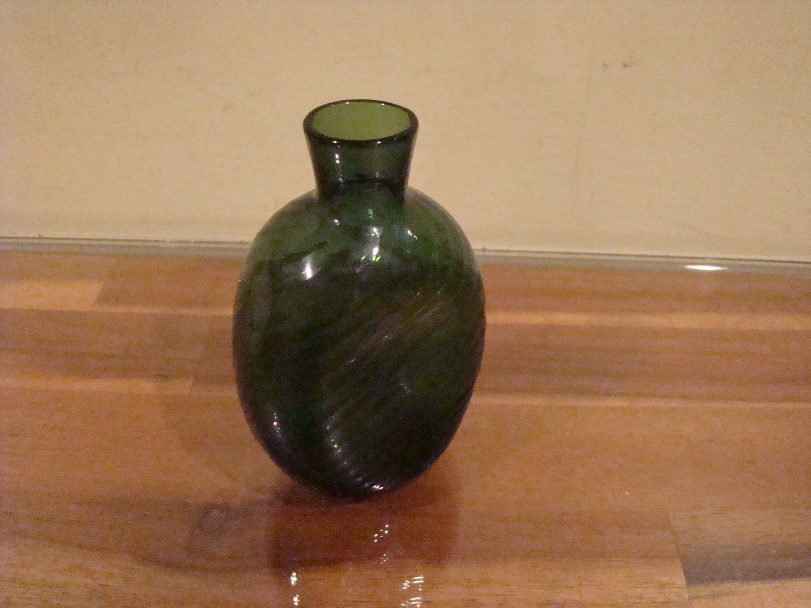 Glass 'Pinch' Bottle Swirl Ribbed 4" - RARE Emerald Green Vtg