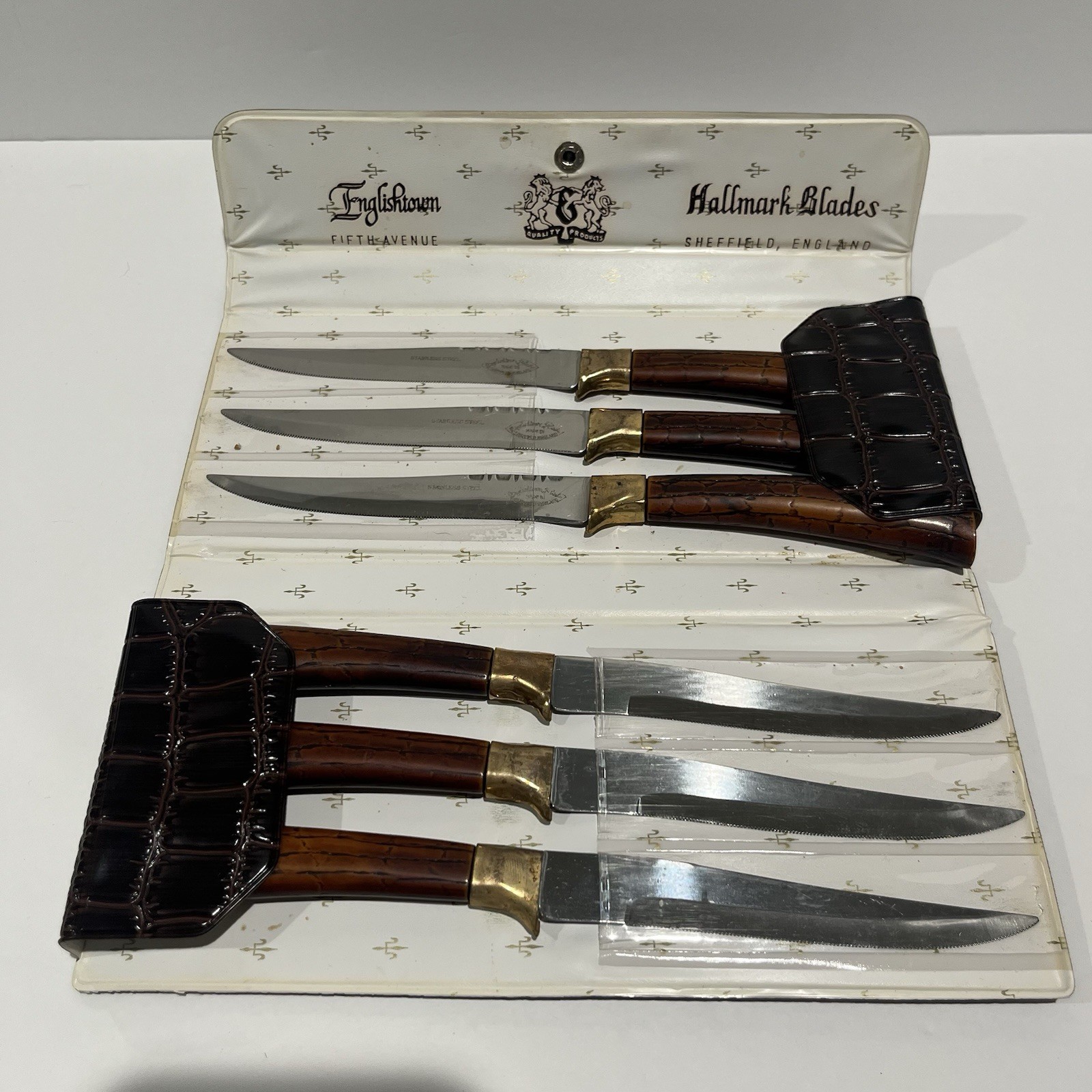 Vintage Englishtown Hallmark Blades Stainless Steel Knife Set Wood Handles ￼￼￼