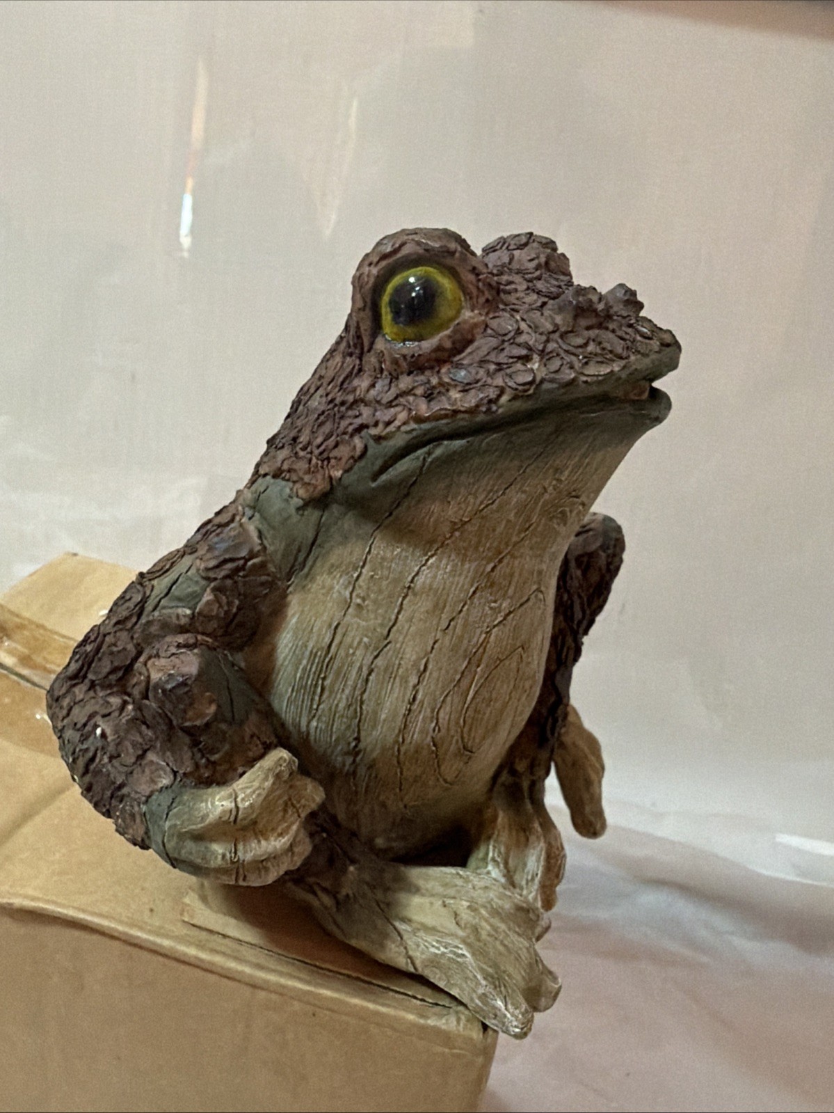 Frog Statue 7” x 6.5”