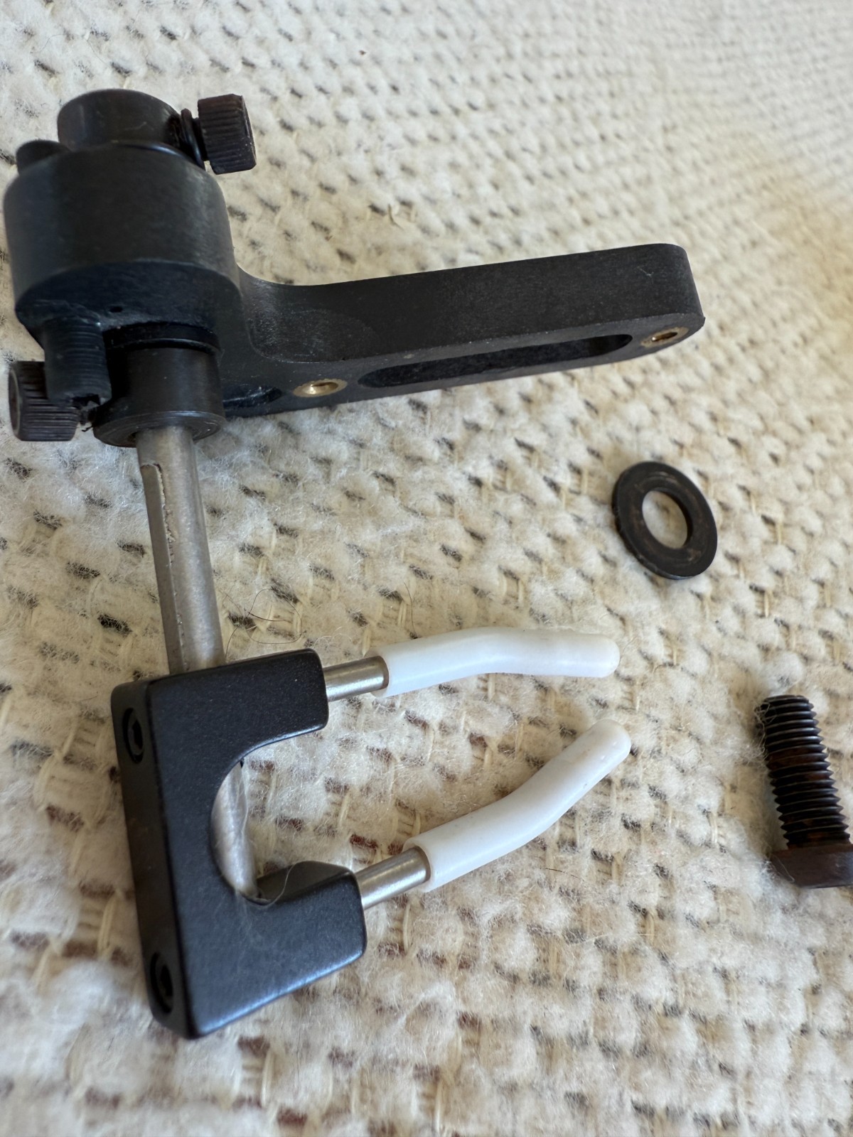 Dual Prong Archery Flipper Rest RH