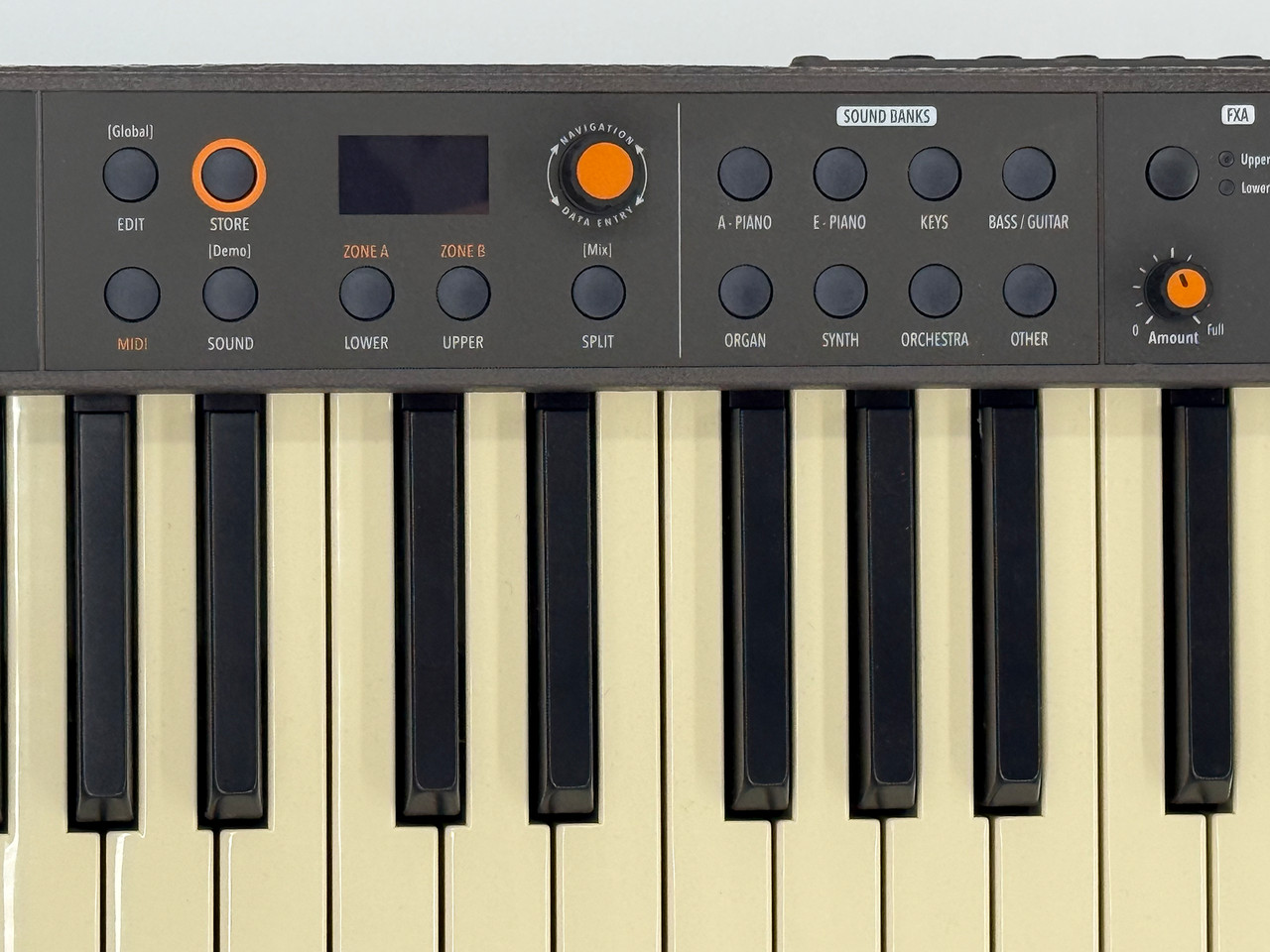 StudioLogic Numa Compact SE 88 Note Semiweighted Keyboard