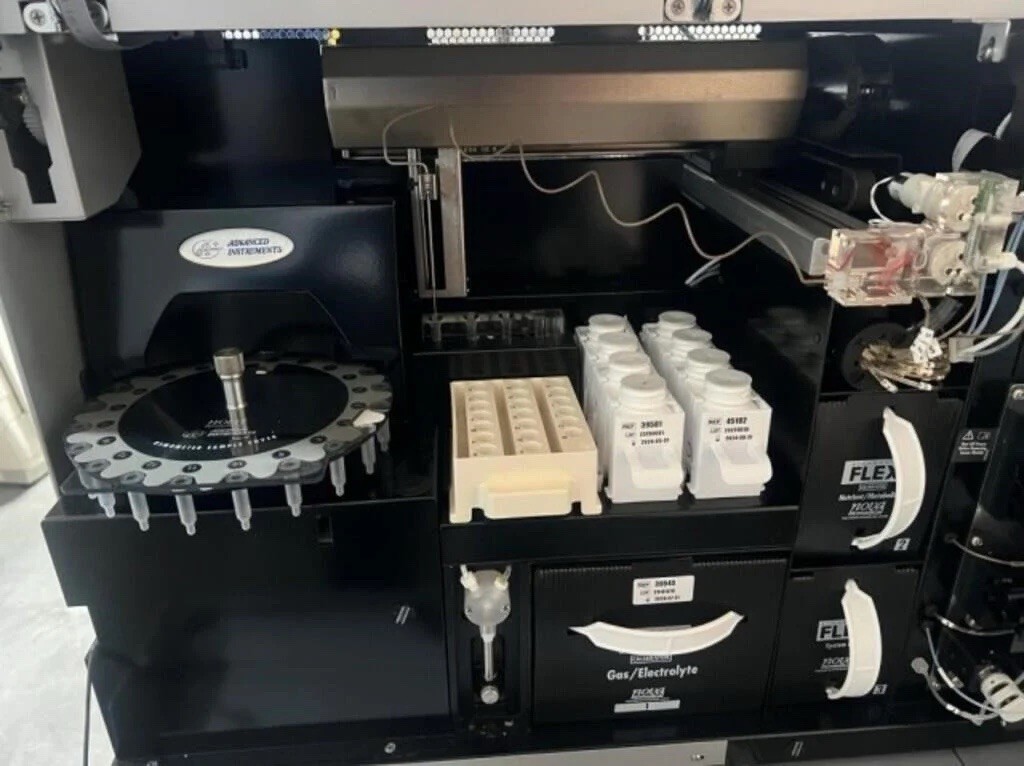Nova Automated Cell Analyzer Nova Biomedical BioProfile Automated Cell Analyzer