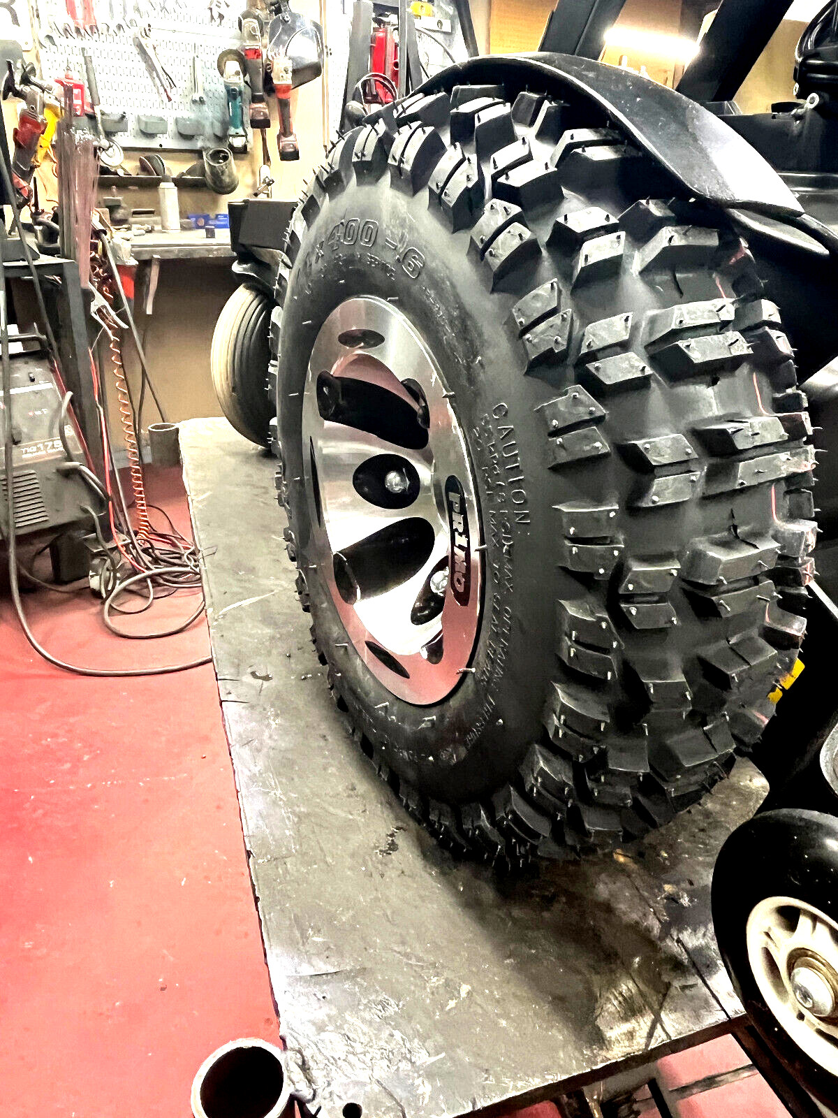 BIG WHEEL QUANTUM QUICKIE AGRESSIVE OFF ROAD FITS ALL MODELS - ONE PAIR COMPLETE