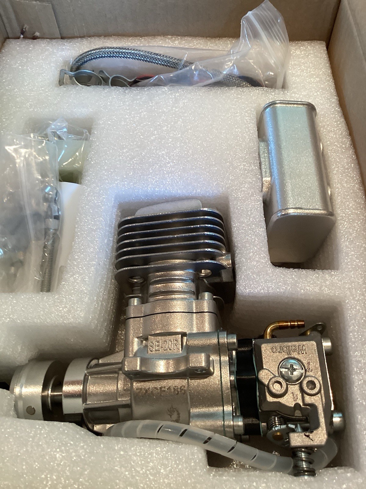Stinger 20RE 20cc Rear Exhaust Gas Model Airplane Engine Walbro Carb DLE20RA