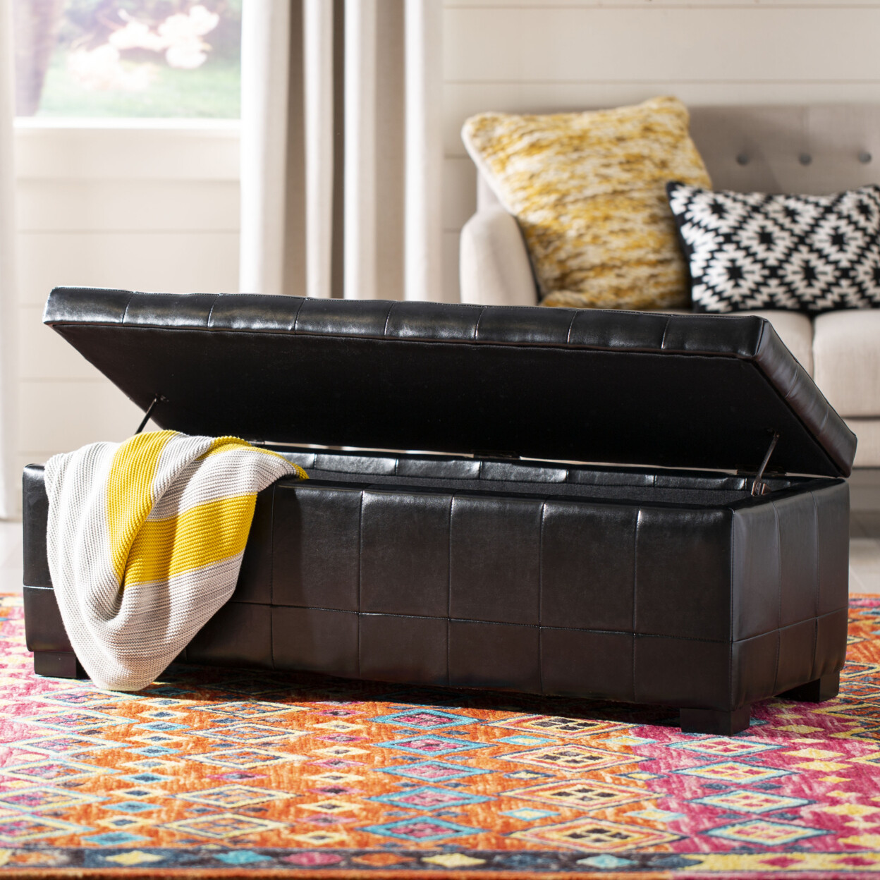 SAFAVIEH Large Manhattan Storage Bench | Black |
