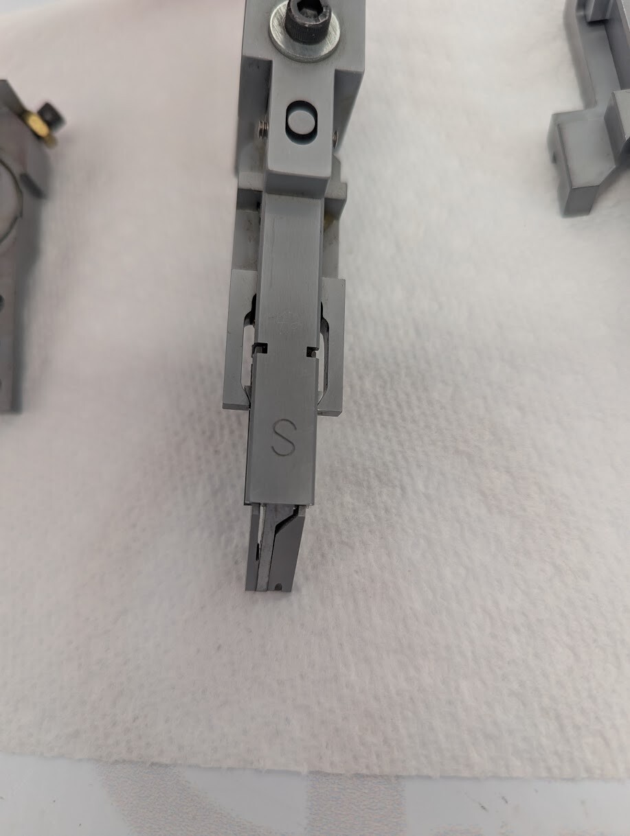 Universal Instruments Radial 8 Insertion Assembly Parts