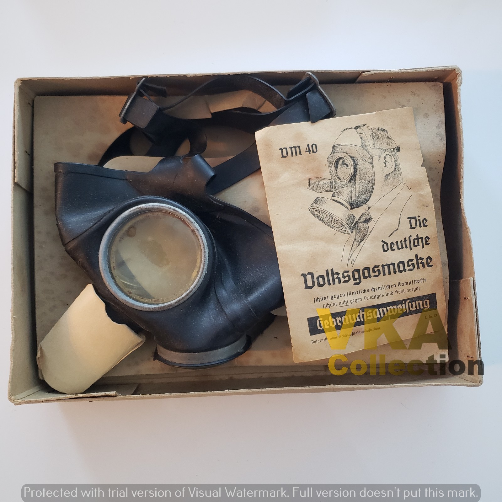German WWII M40 "Volksgasmaske" Civilian Gas Mask with Box and Instructions