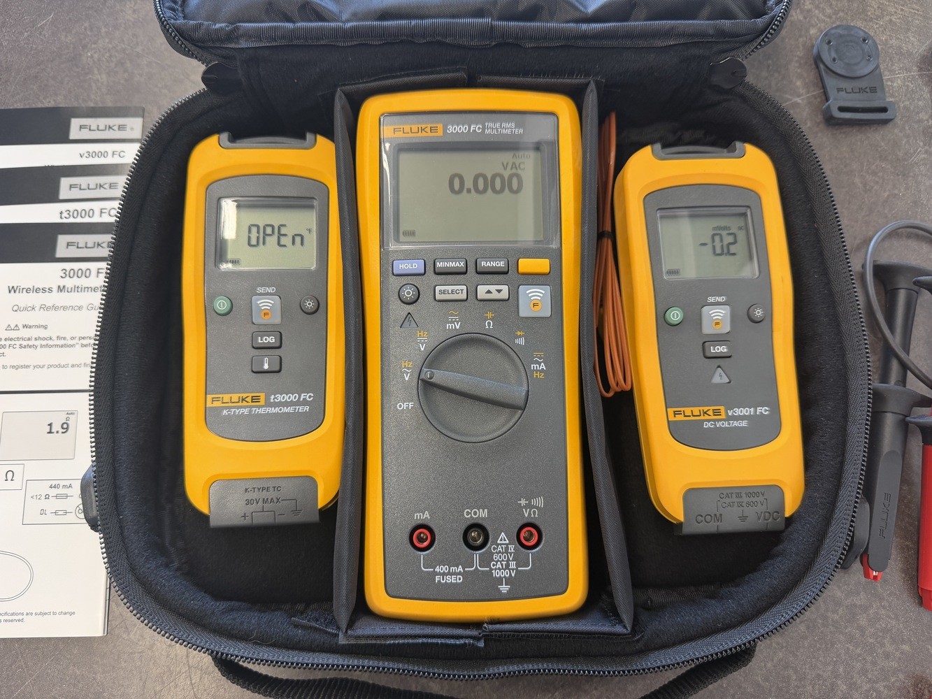 Fluke FC Kit Multimeter, Wireless DC Voltage Module, & Thermometer