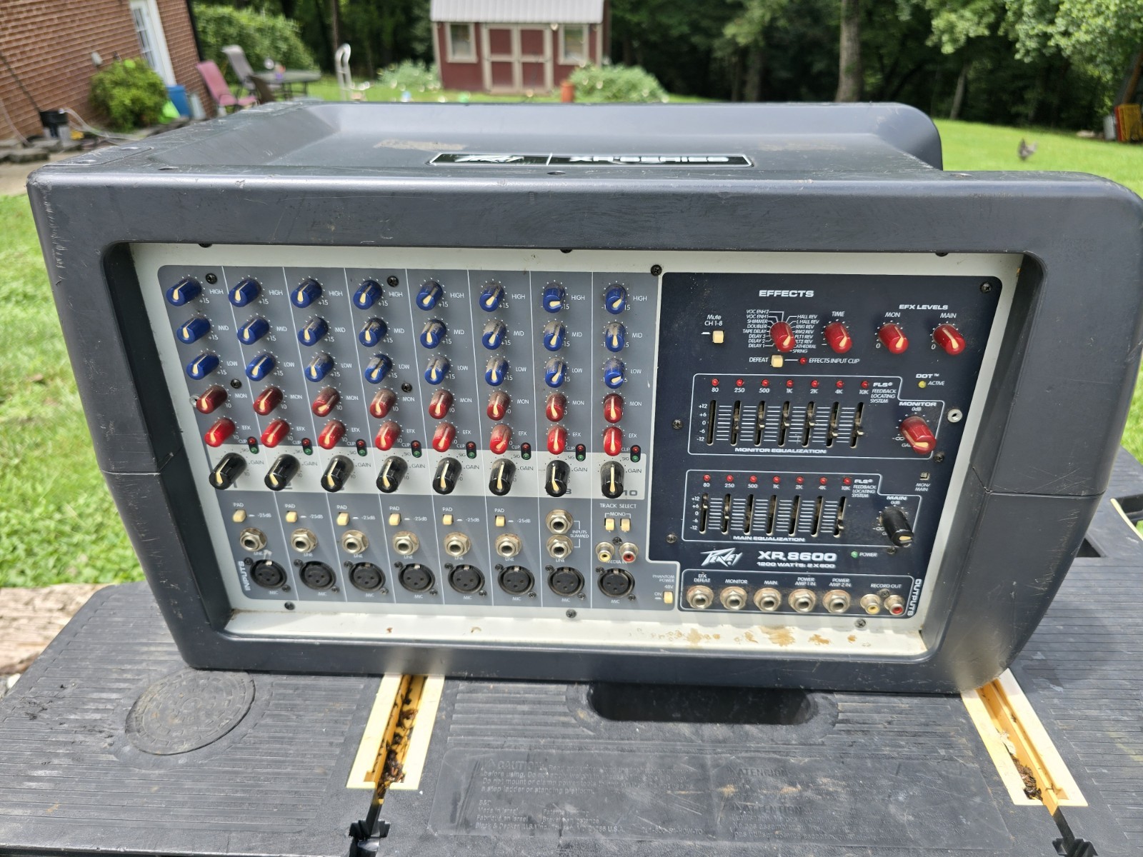 Peavey XR8600 1200 Watt Powered Mixer Needs TLC