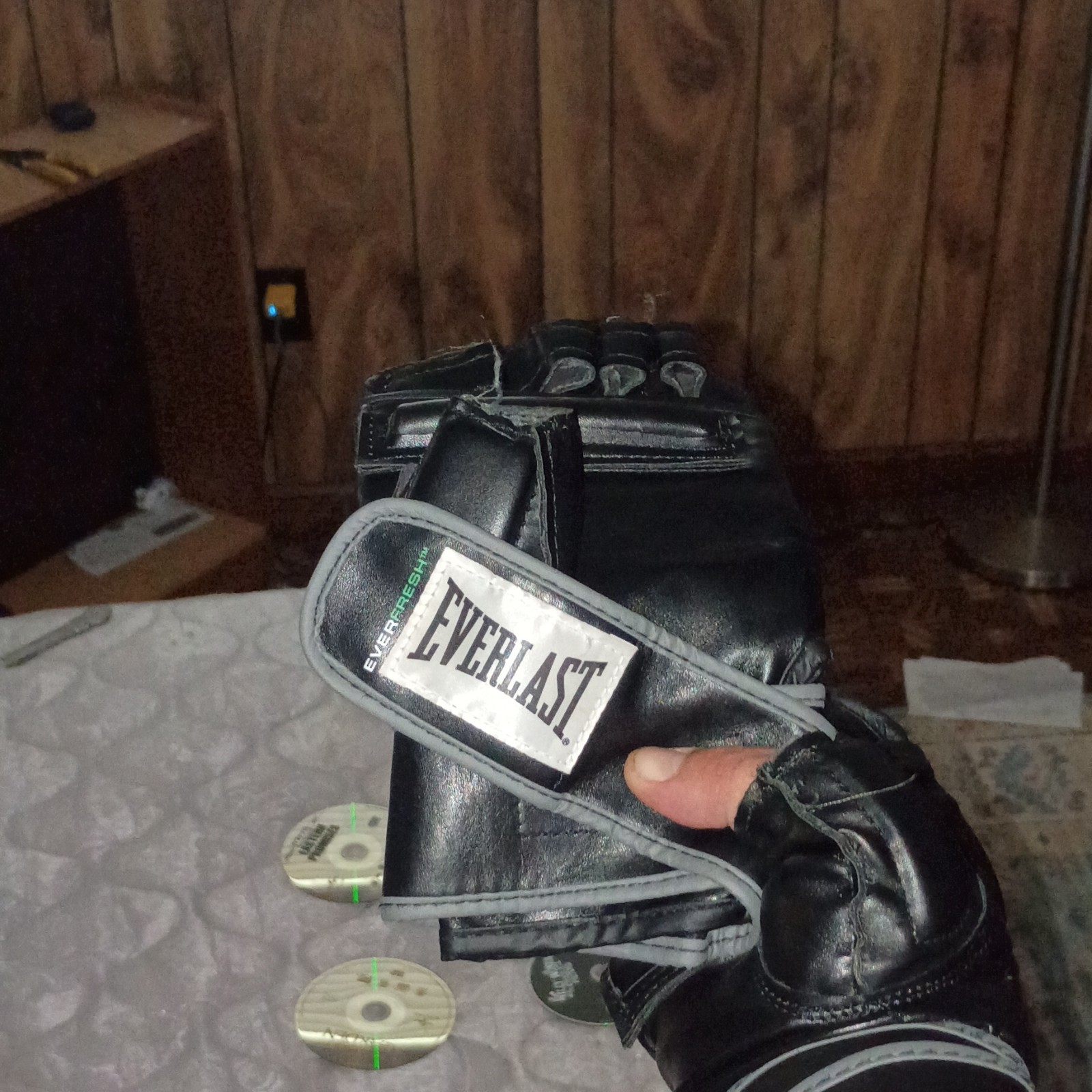 Everlast MMA training n sparing gloves