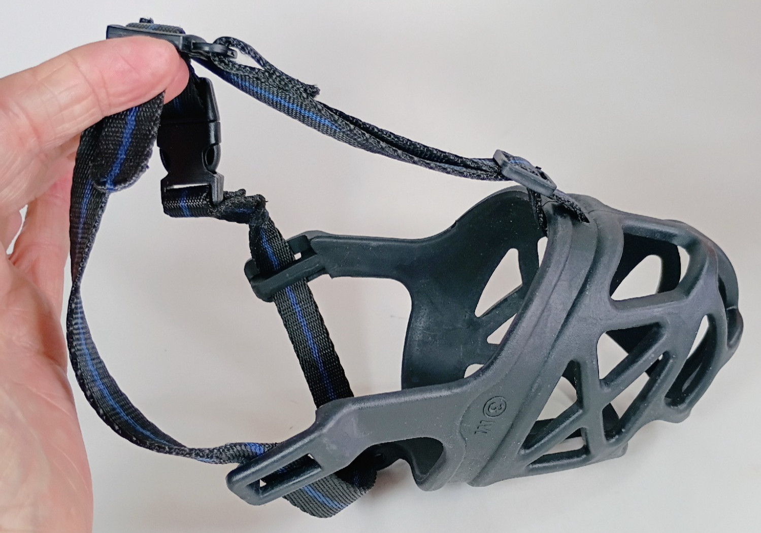 Adjustable Muzzle A Breathable Basket Mask For Medium Dogs To Stop Barking. 3M.