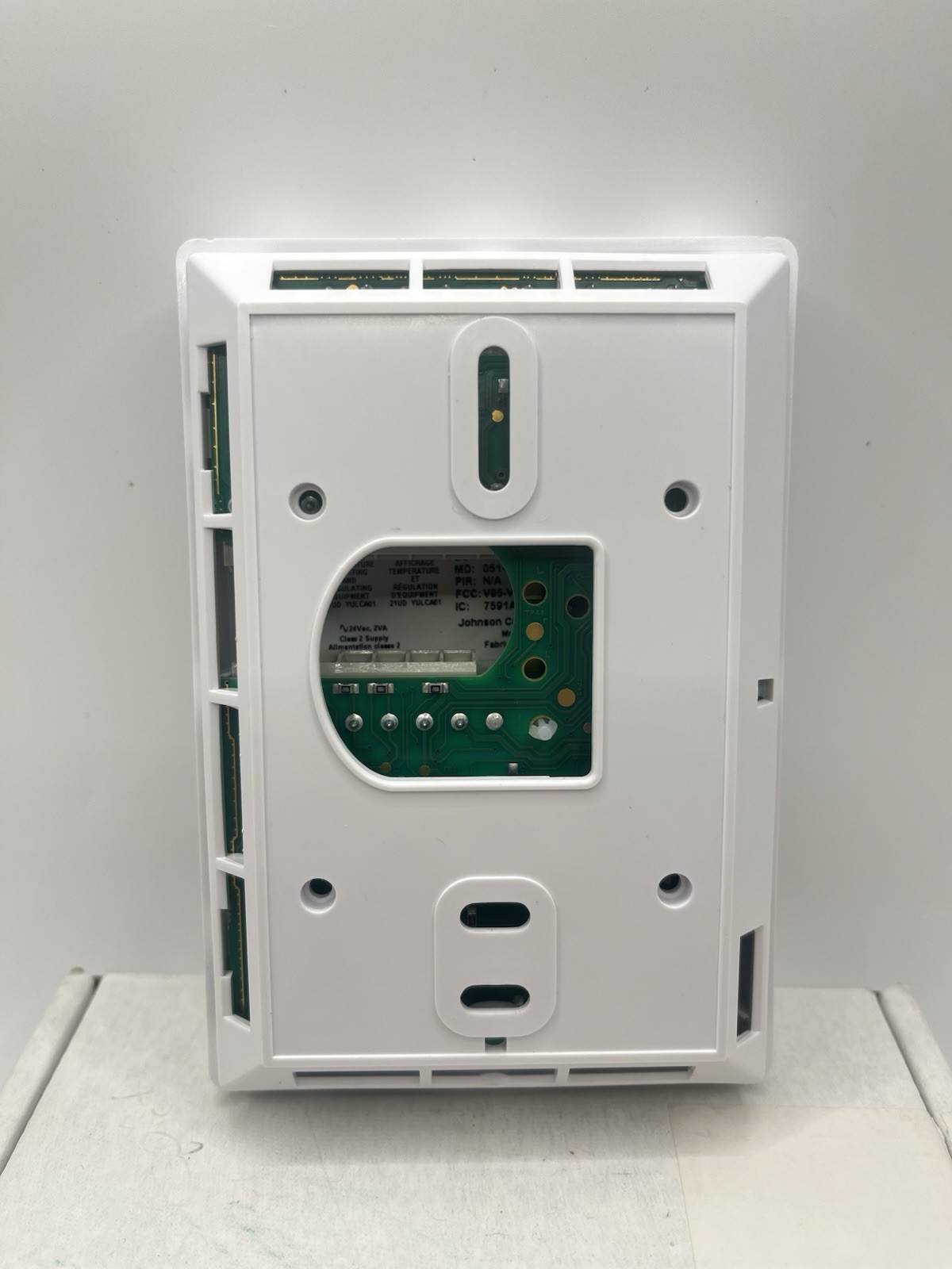 Johnson Controls TEC2603-4 BACnet 2 Heat 2 Cool Networked Thermostat Controller
