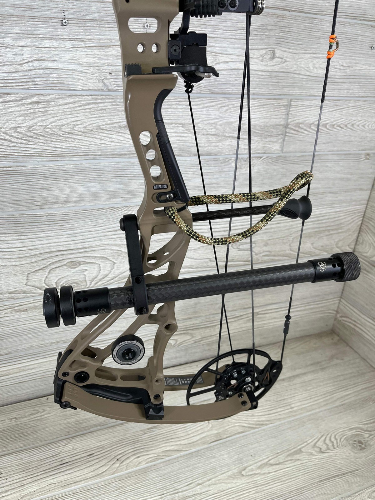 Bowtech Core SS 50-60lbs RH Flat Dark Earth Package LOADED