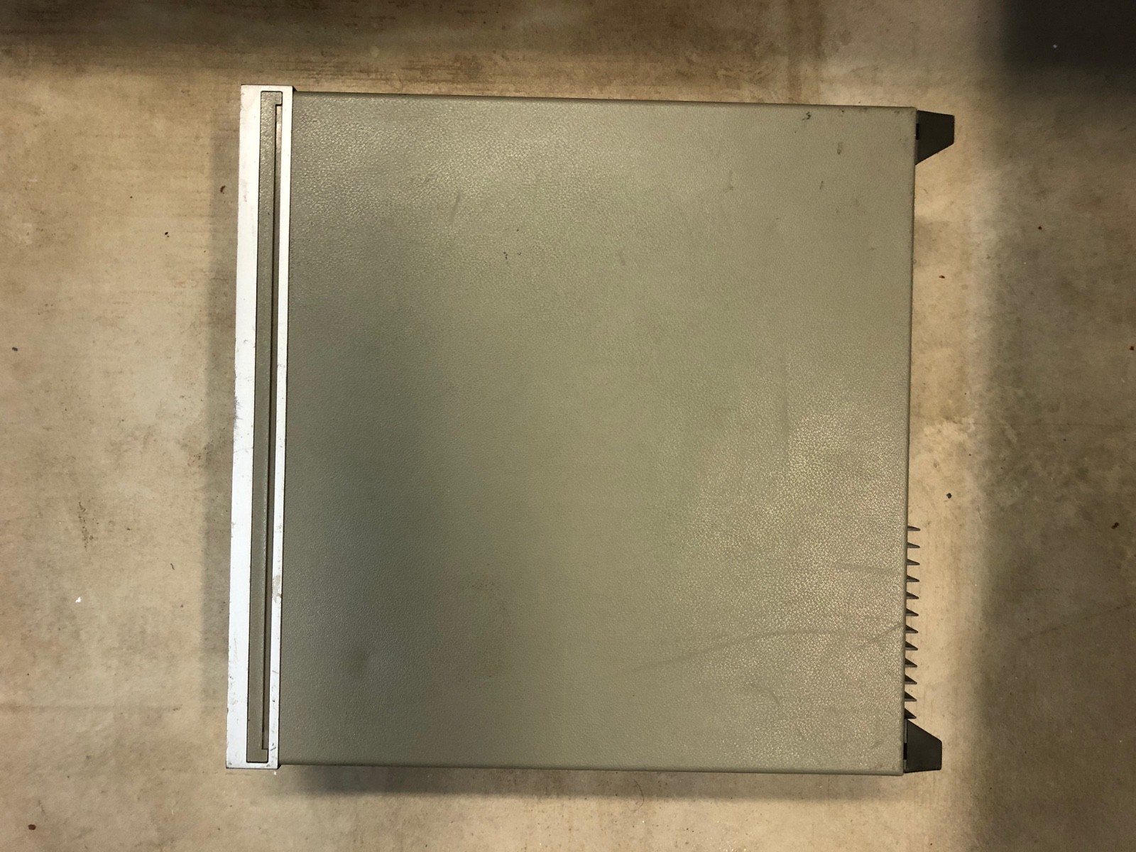 HP 8165A Programmable Signal Source 1mHz to 50MHz, Bench Tested