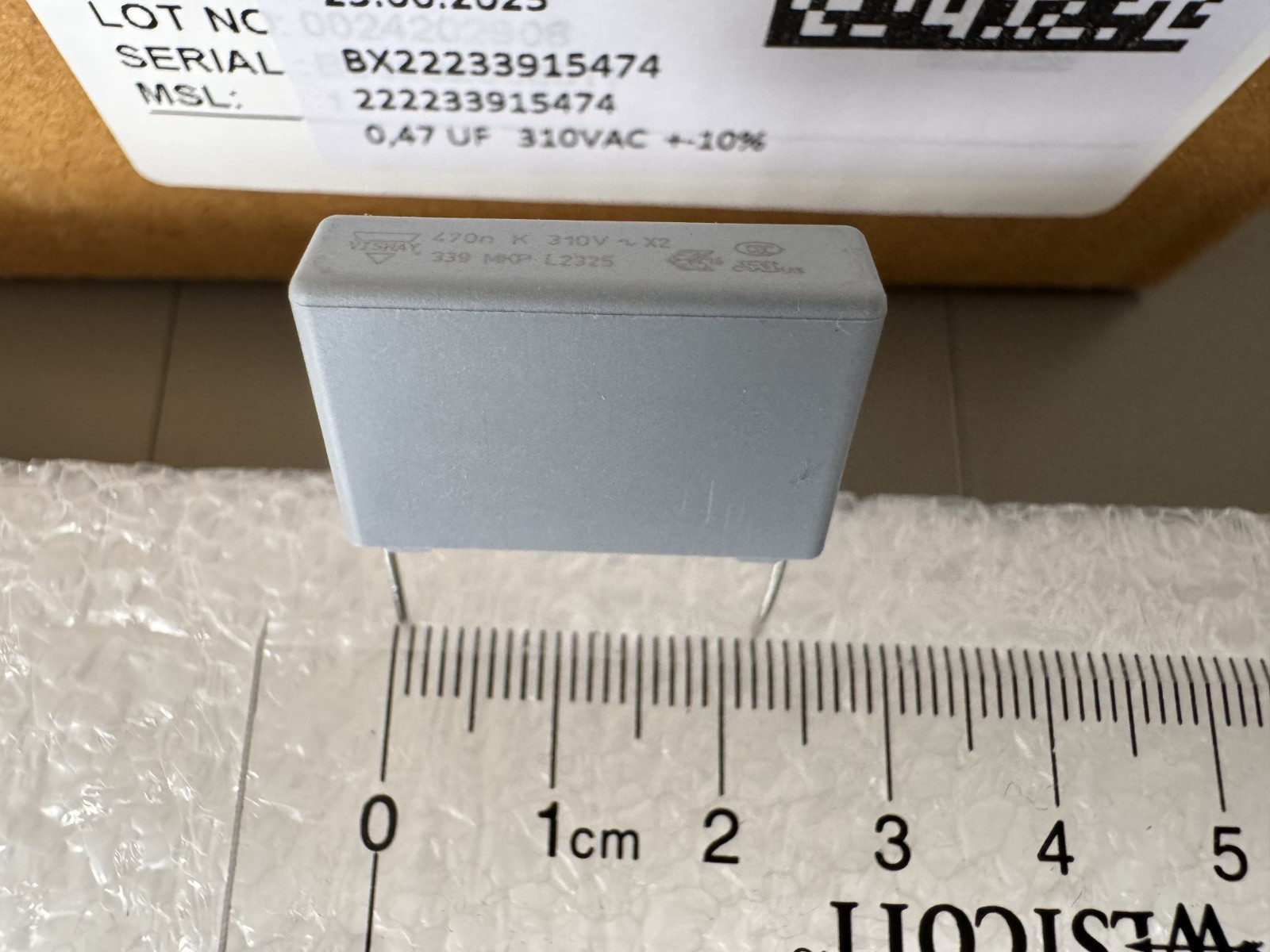 10 PCS BFC233915474 Vishay 0.47µF 310VAC (630VDC) ±10% 470nF MKP X2 RM22.5mm