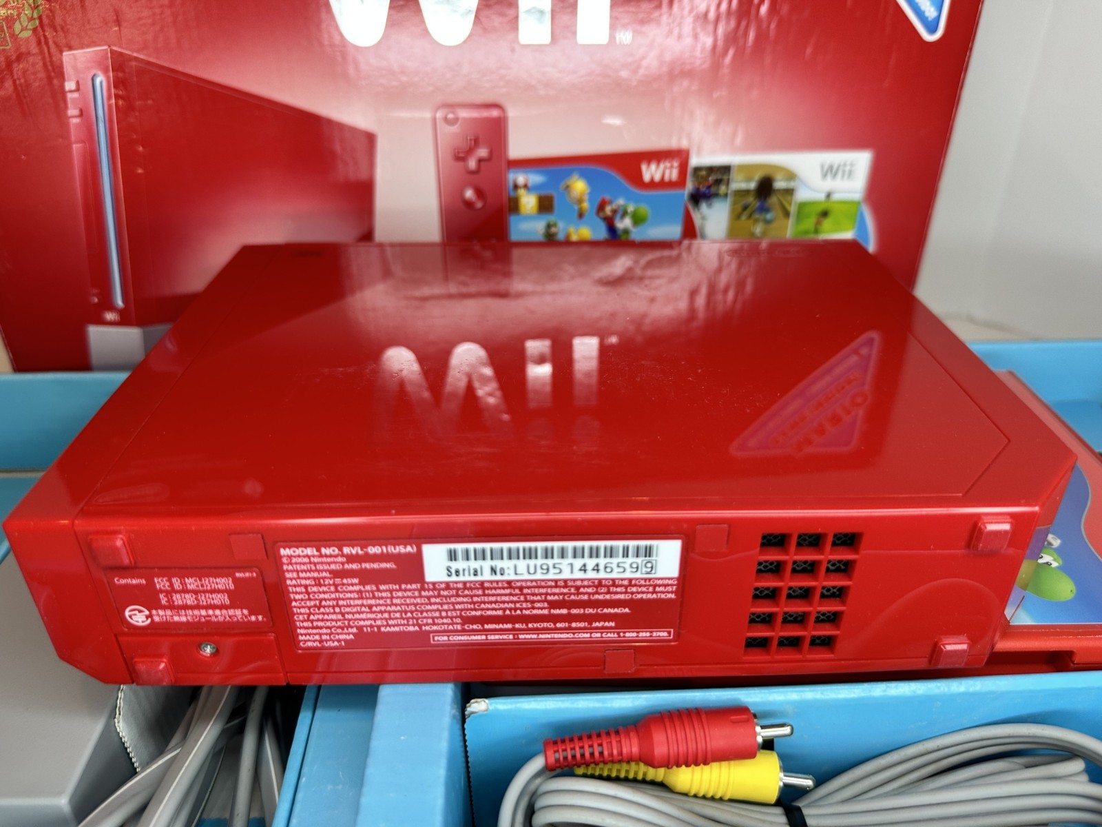 Nintendo Wii Red Console Mario 25th Anniversary Edition w/2 Games CIB Tested