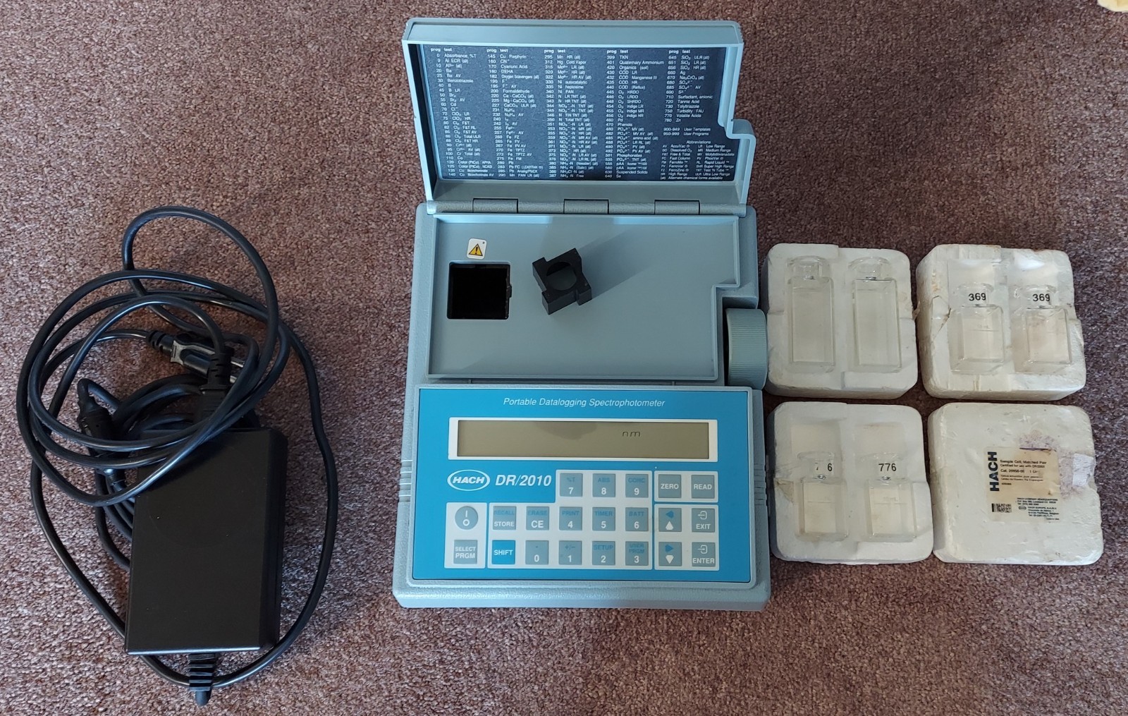 Hach DR/2010 Portable Spectrophotometer System-PS, Carrying Case, & Sample Cells