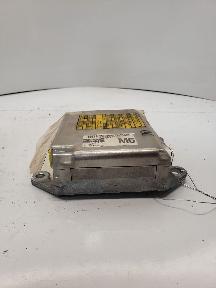 2005-2007 Toyota Sienna Control Module ab Under Console OEM 1369143
