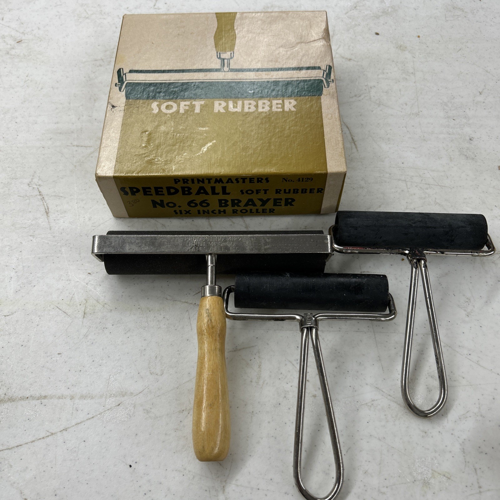 Vintage Speedball Printmaking Set Features A No. 4129 Six-inch Brayer Roller