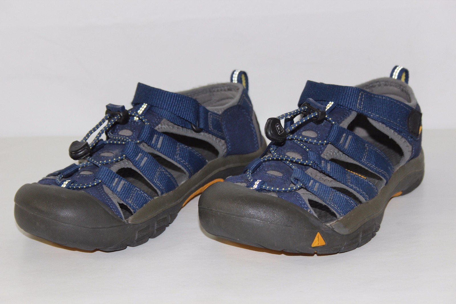 FREE SHIPPING Keen Youth Mens Sz 5 Blue & Gray Athletic Sandals Shoes VERY NICE