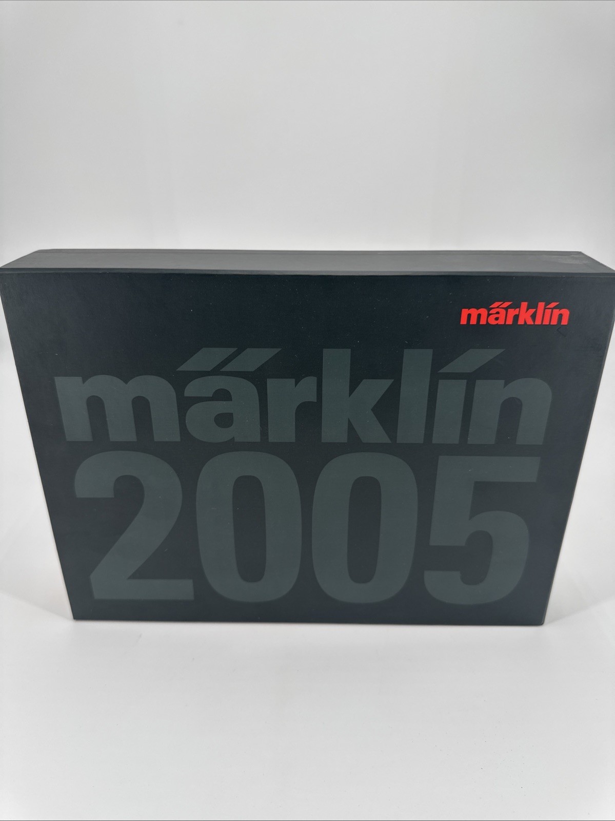 Marklin Presentation Book For 2005 HO Z No. 1 Scale 3 Hardcover Books in Sleeve