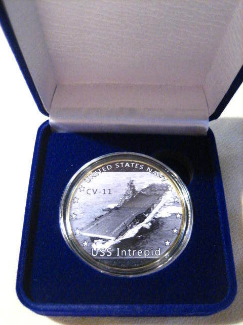 US NAVY - USS INTREPID CV-11 Challenge Coin w/ Presentation Box