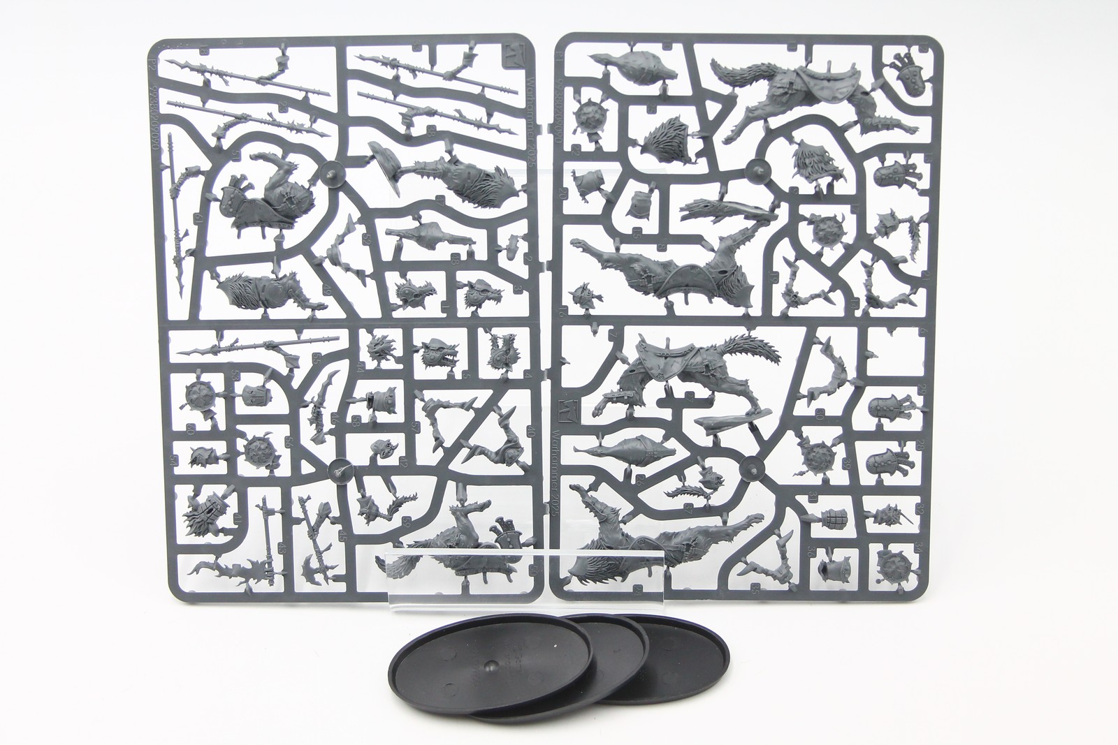 Used Warhammer AoS Gloomspite Gitz: Snarlpack Cavalry (3, On Sprue)