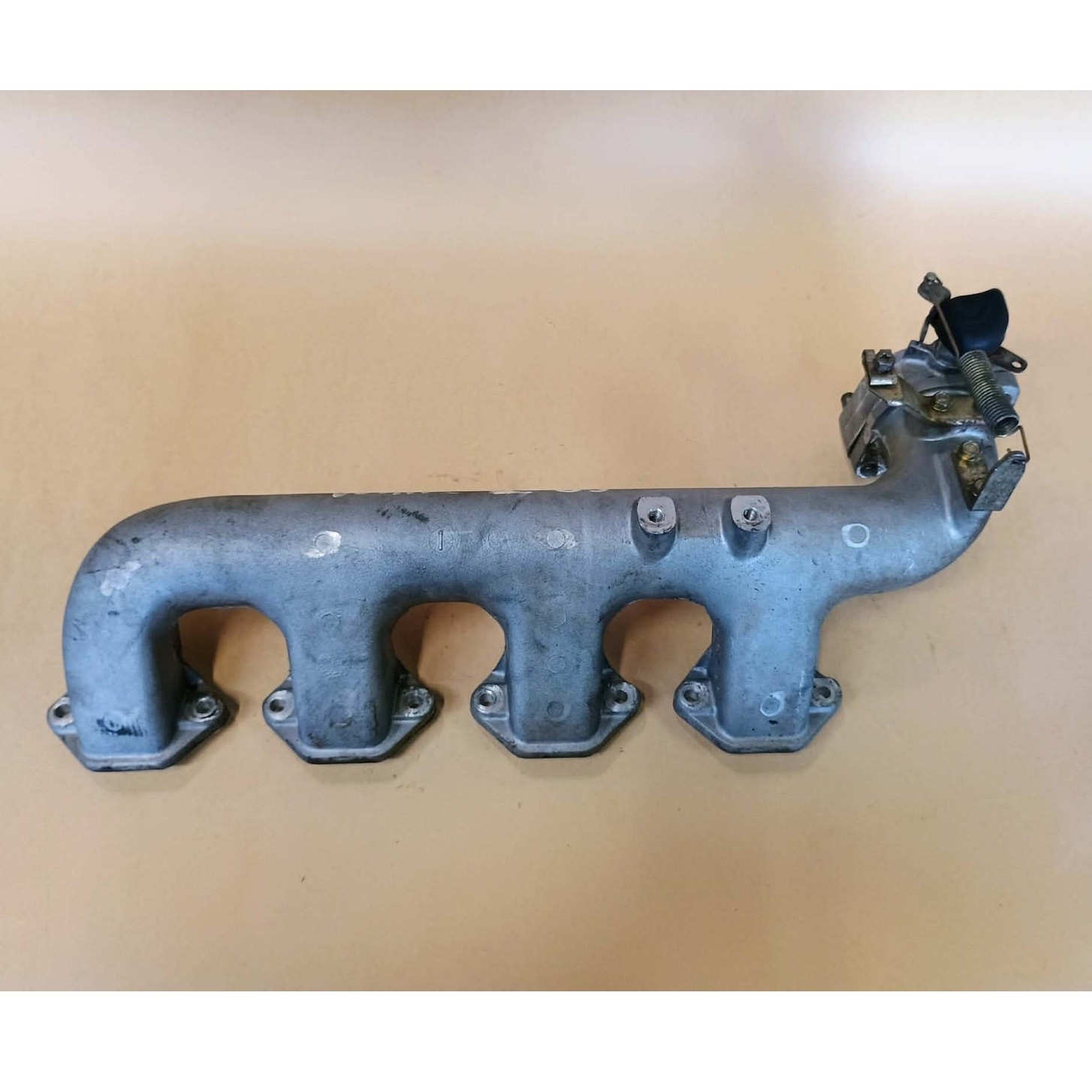 White 2-65, Isuzu 4-235 Intake manifold assembly 33-0035513,33-0048569,S0052)