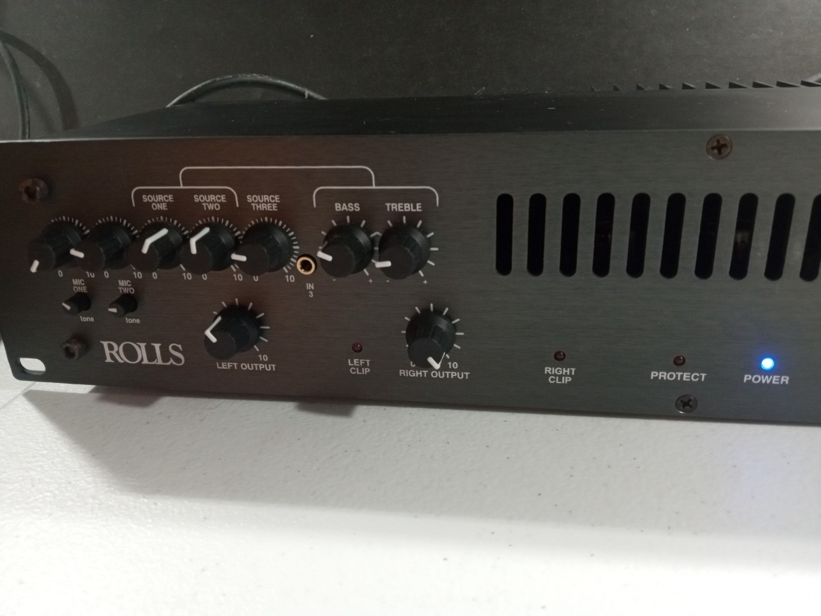 Rolls Mixer/Amplifier MA2152 Heavy Black Multiple Inputs 2 Mic Inputs Nice