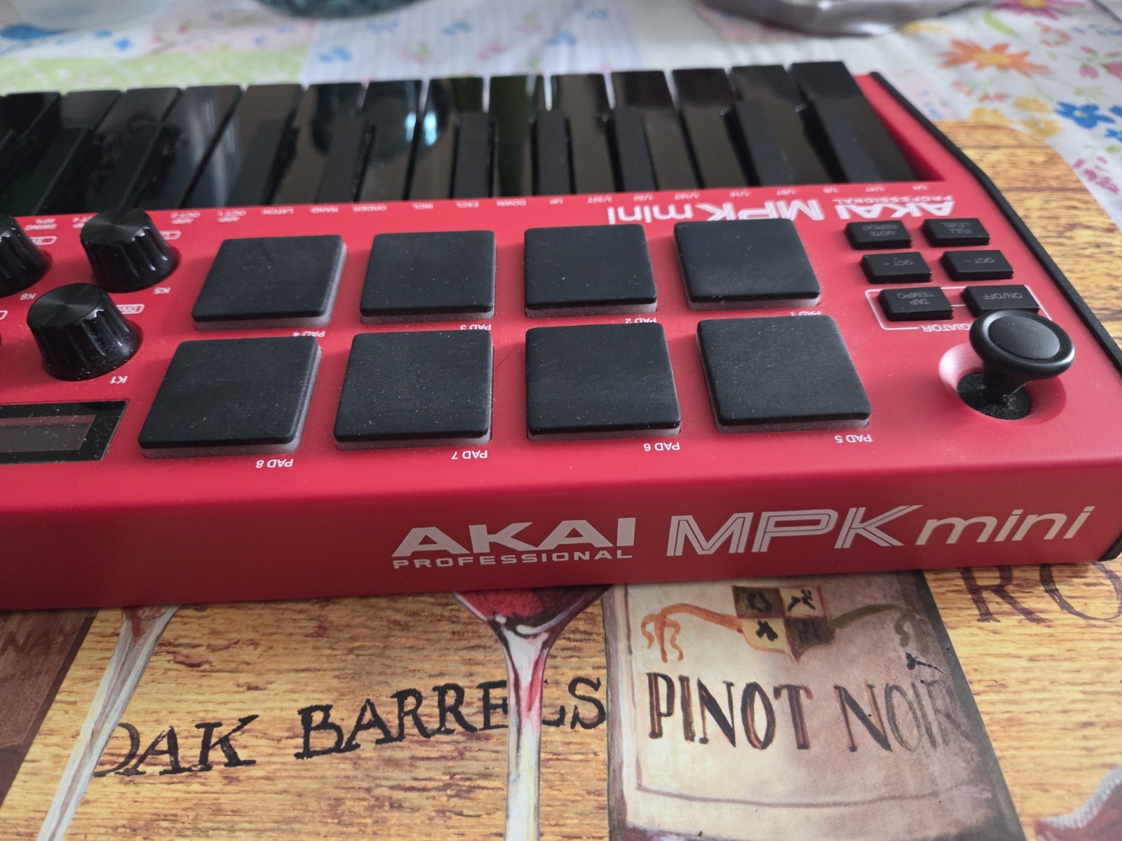 Akai Professional MPK mini 25-Key USB MIDI Controller Keyboard Red