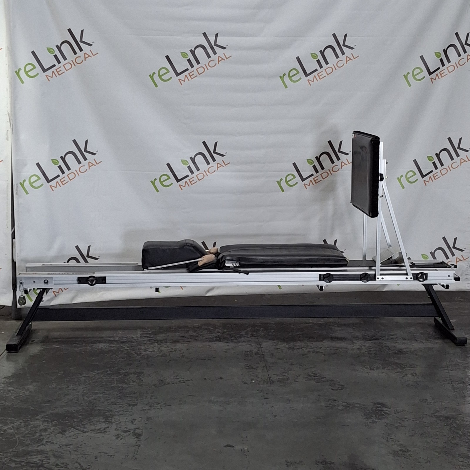 Shuttle Systems - Contemporary Design 2000-1 Resistance Machine
