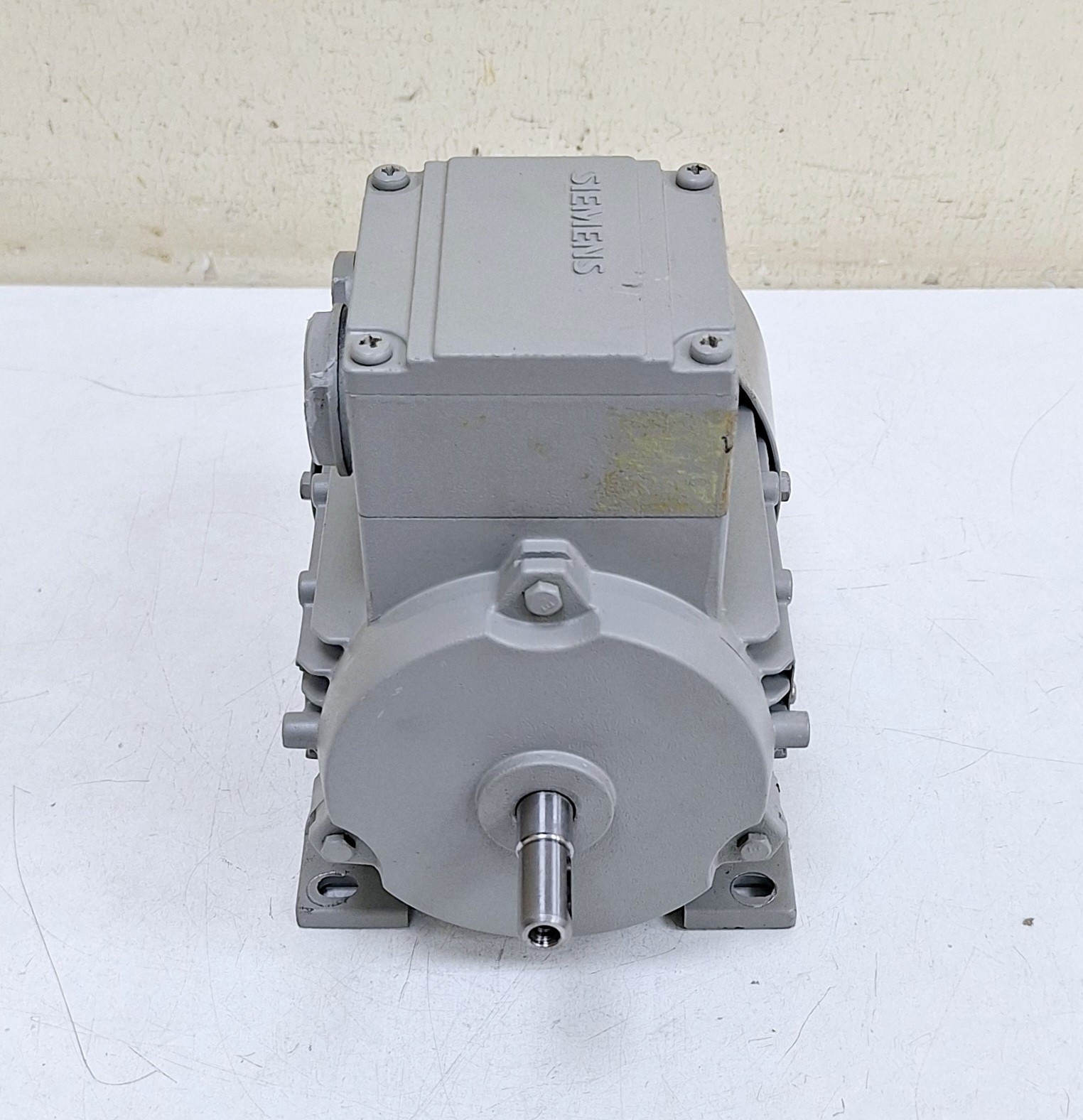 Siemens 1LA7060-4AB10 Electric Motor 0.12kW 50/60Hz 230/400V