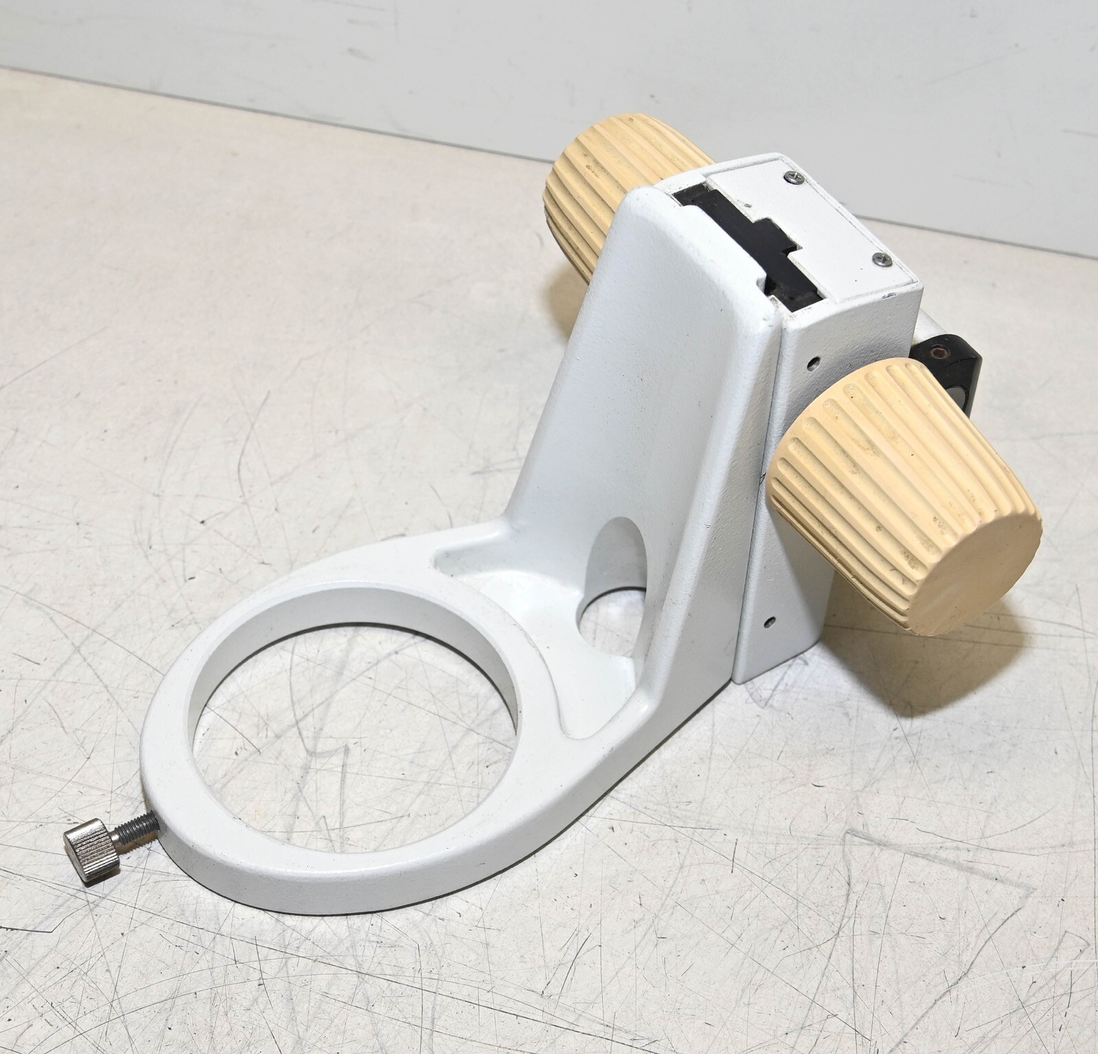 Leica 13445633 Stereo Microscope Adjustable Focusing Block Mount Arm  76mm ID