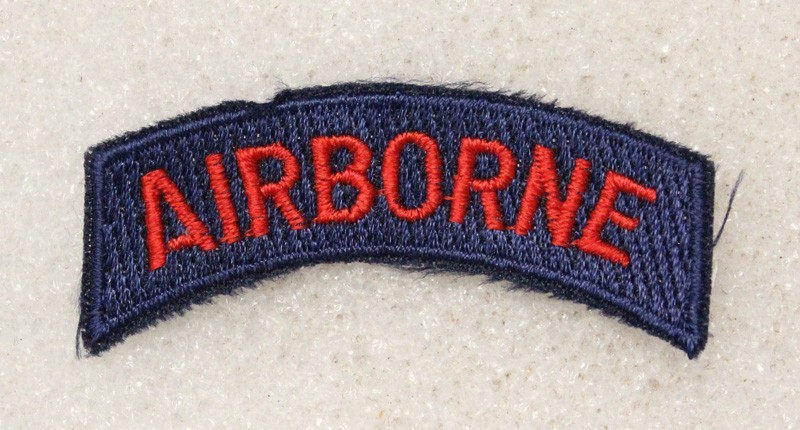 Army patch 5111: "AIRBORNE" tab - red on dark blue, cut edge