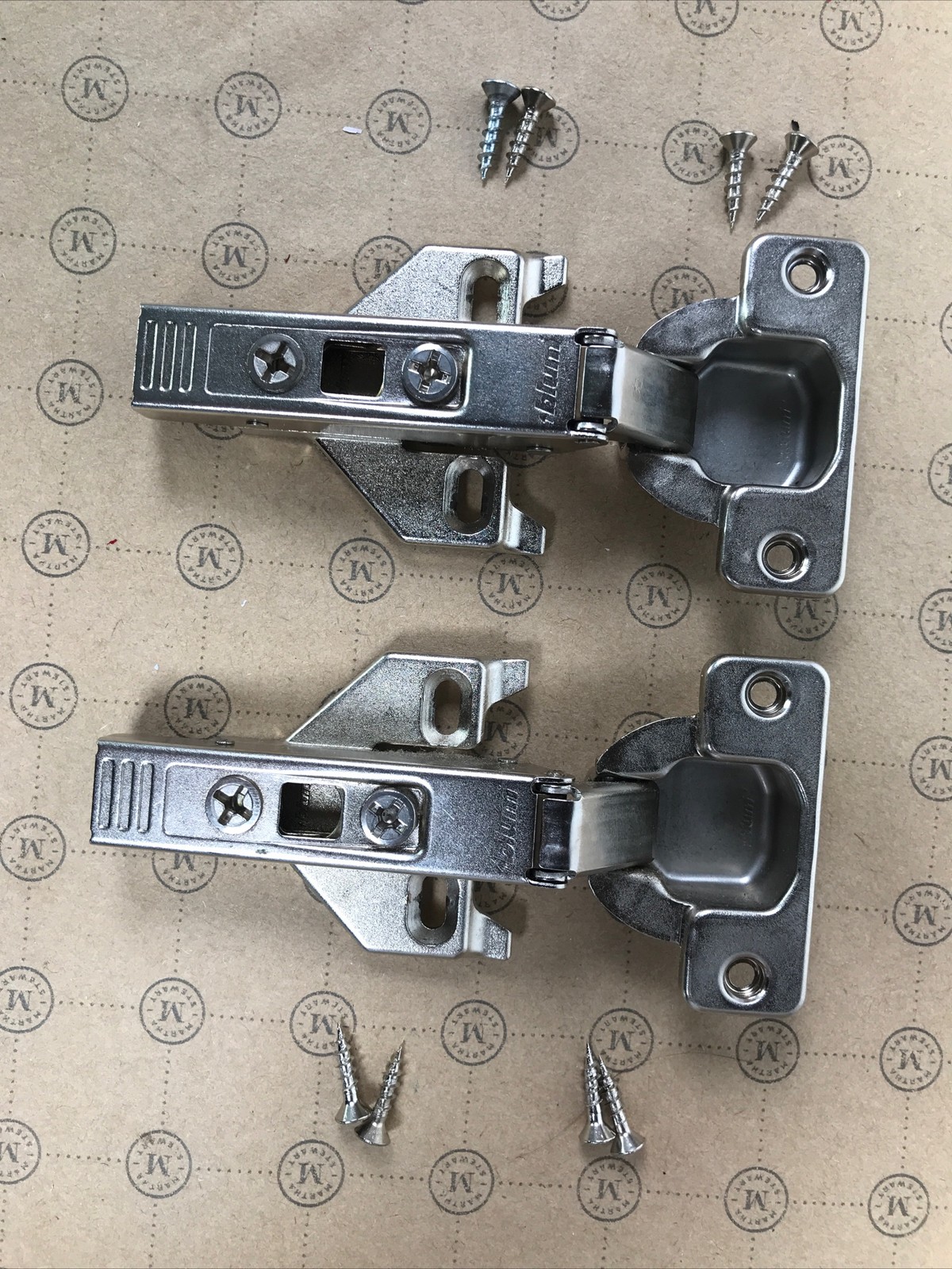 Blum  71b355-01.01 Cabinet Hinge 175L660-01.22 Clip Plate Lot of 2 With Screws