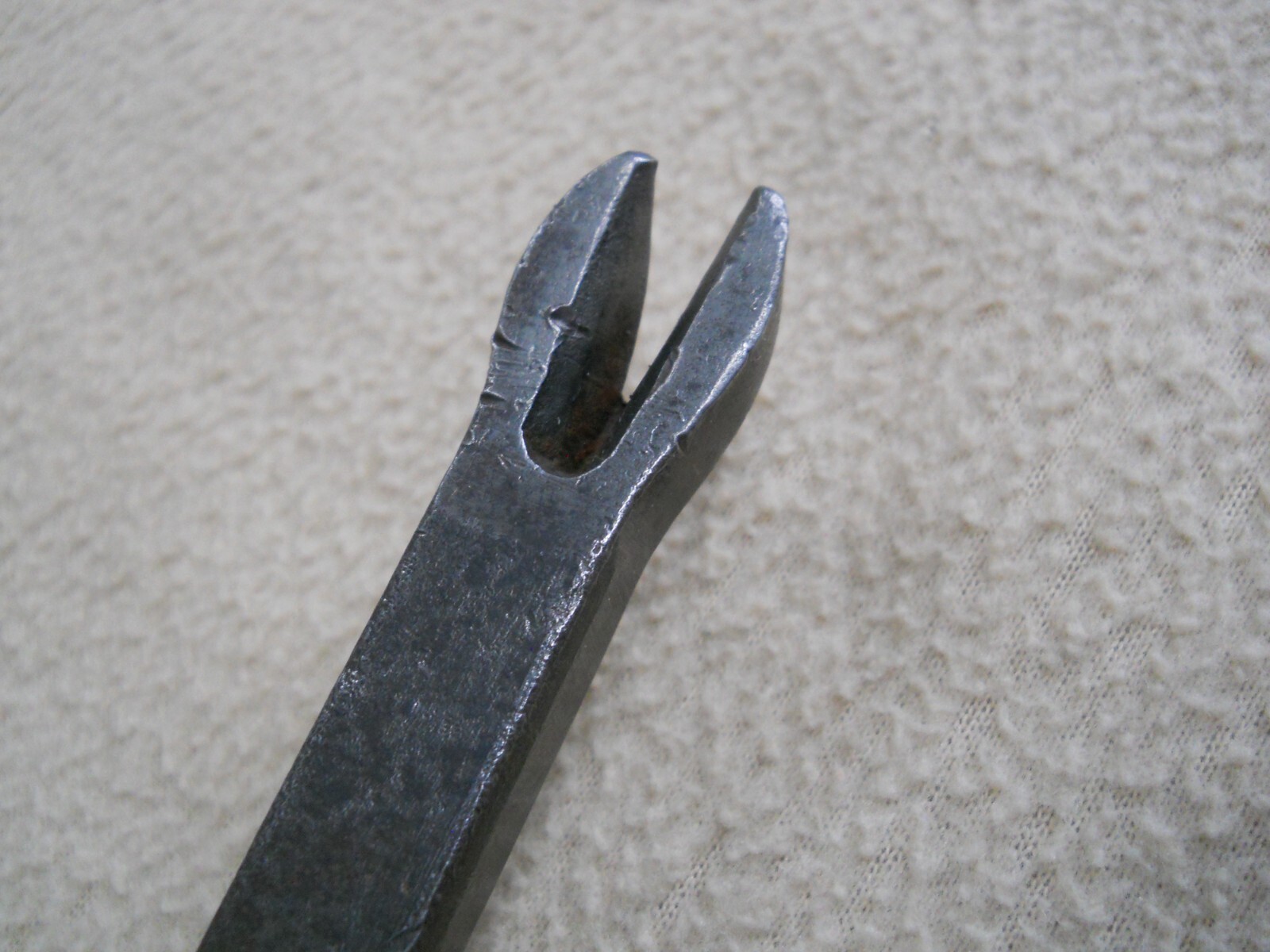 Vintage GLobemaster 14" Pry Bar / nail Puller # 5969