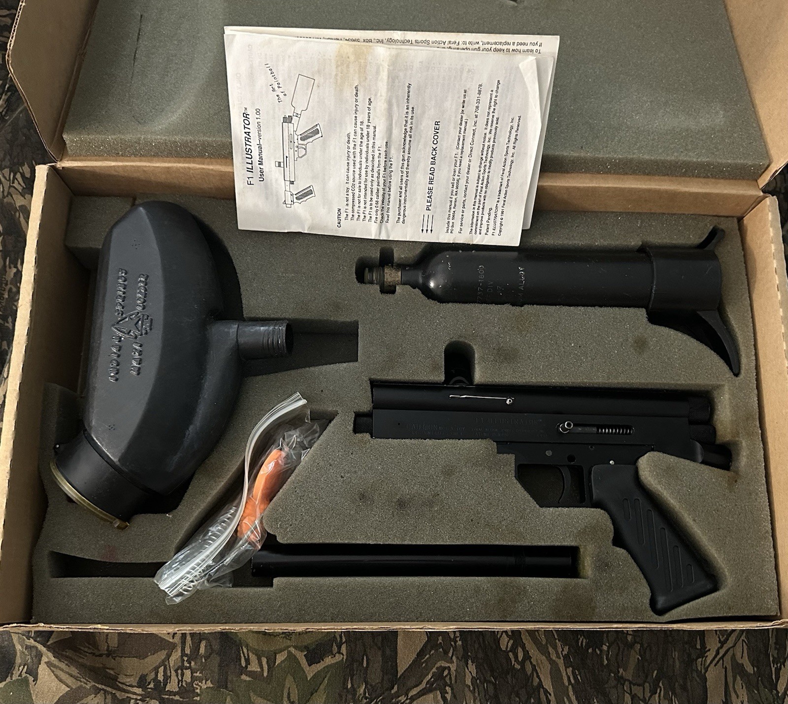 Vintage Old School F1 Illustrator Semi-Auto Paintball Gun Marker In Original Box