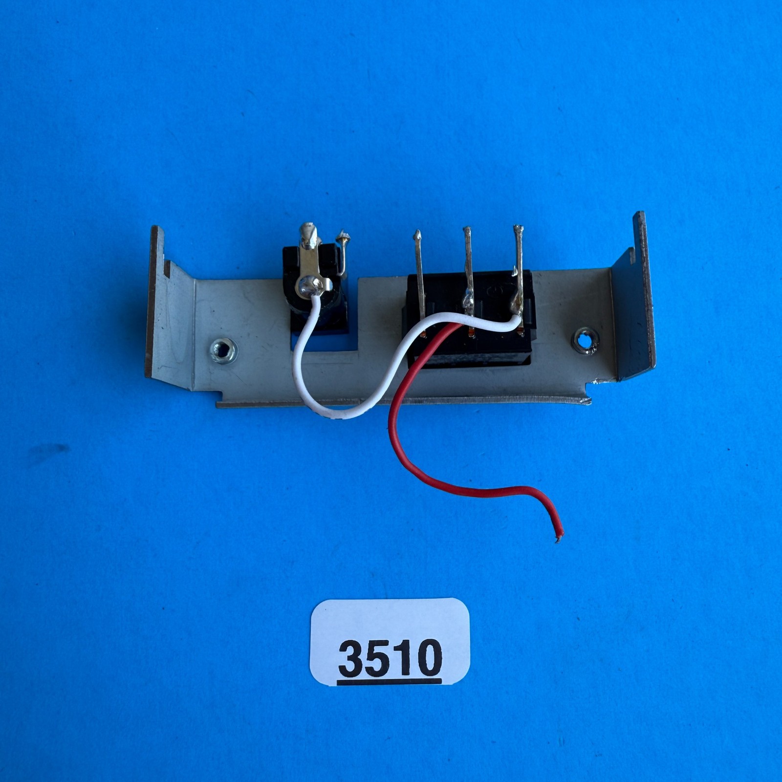[FRS] KURZWEIL PC88 Keyboard Part: Power Input Socket & ON/OFF Switch Assembly