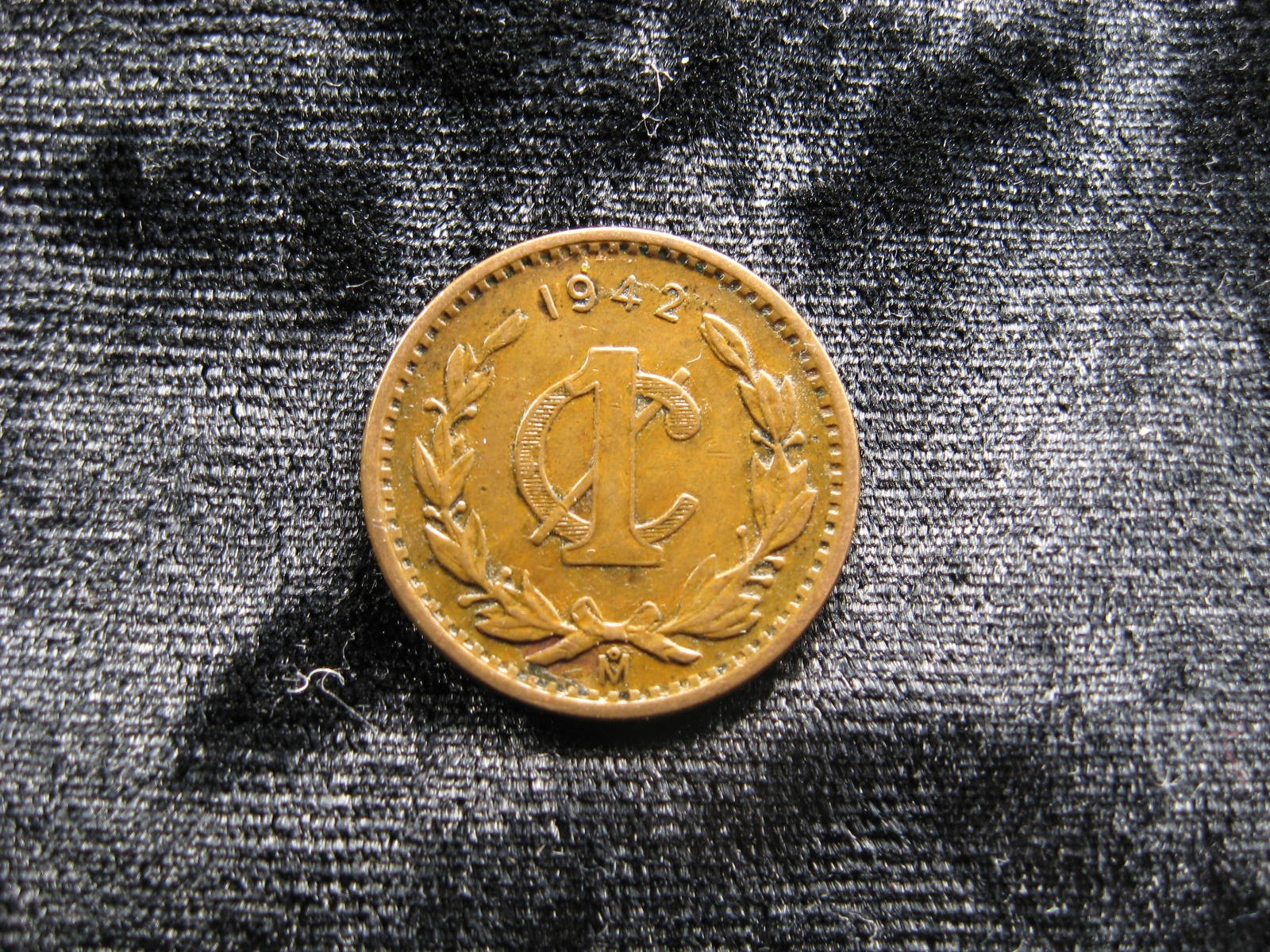 small old world coin MEXICO 1 centavo 1942 KM415 Eagle (307)