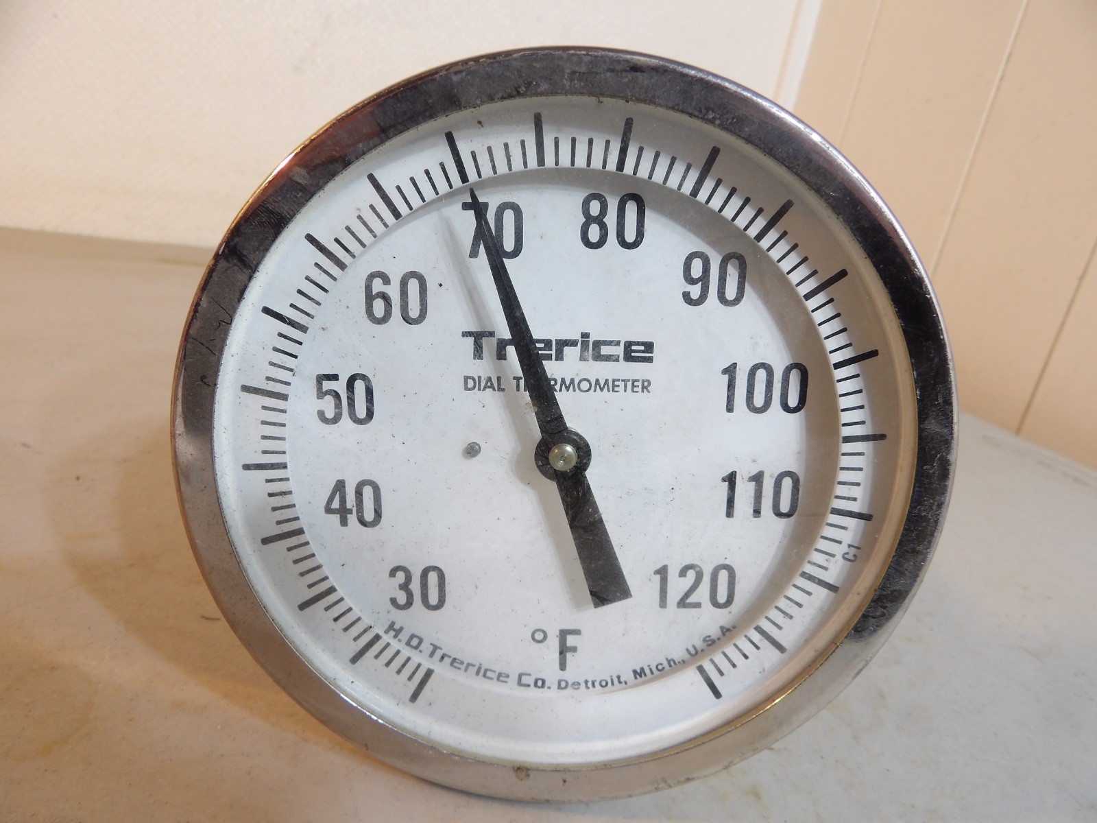 H.D. Terrace Dial Thermometer