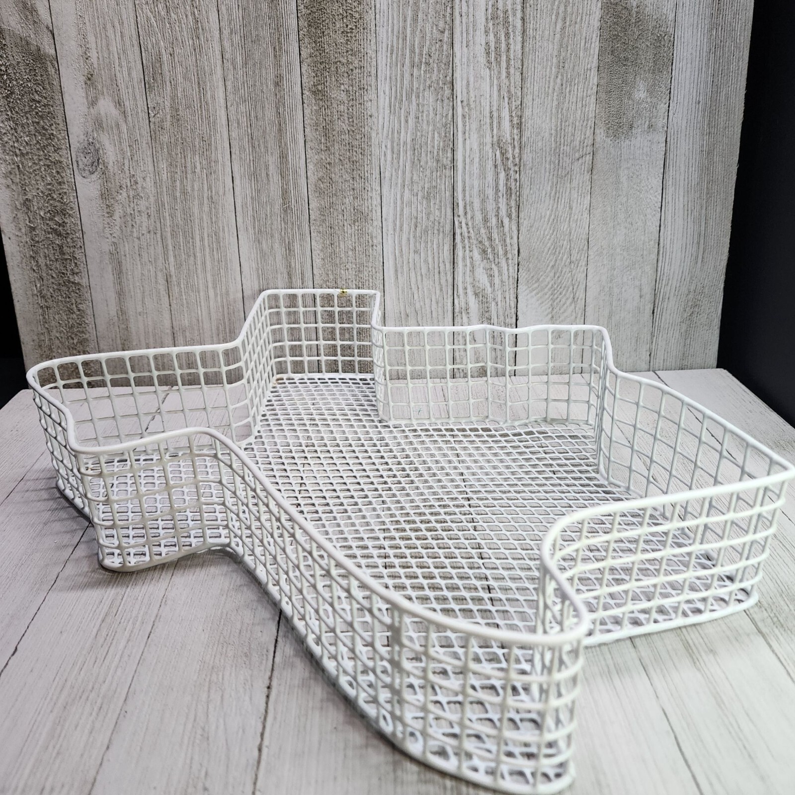 Metal Wire Basket White Texas State Shaped Storage Bread Fruit Wall Display