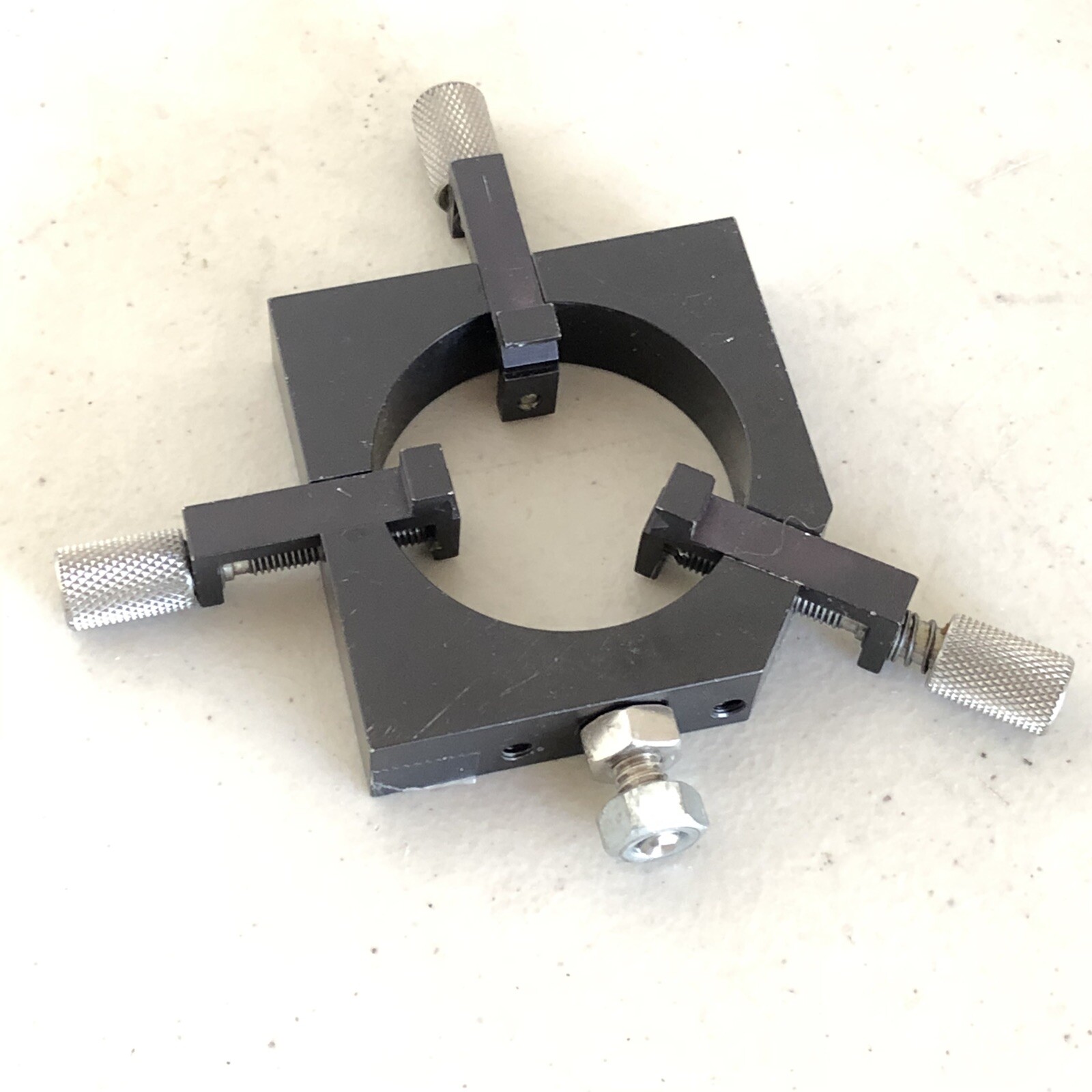 Fixture 3-Point Independent V-Groves One Point Spring Loaded Weights 4.5 Oz