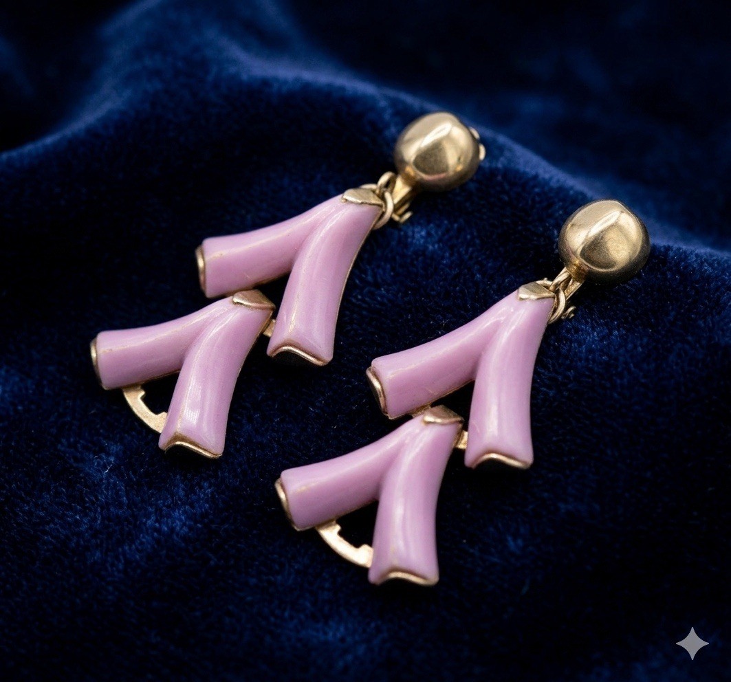 Vintage Purple Thermoset Dangle Screw Back Earrings A1