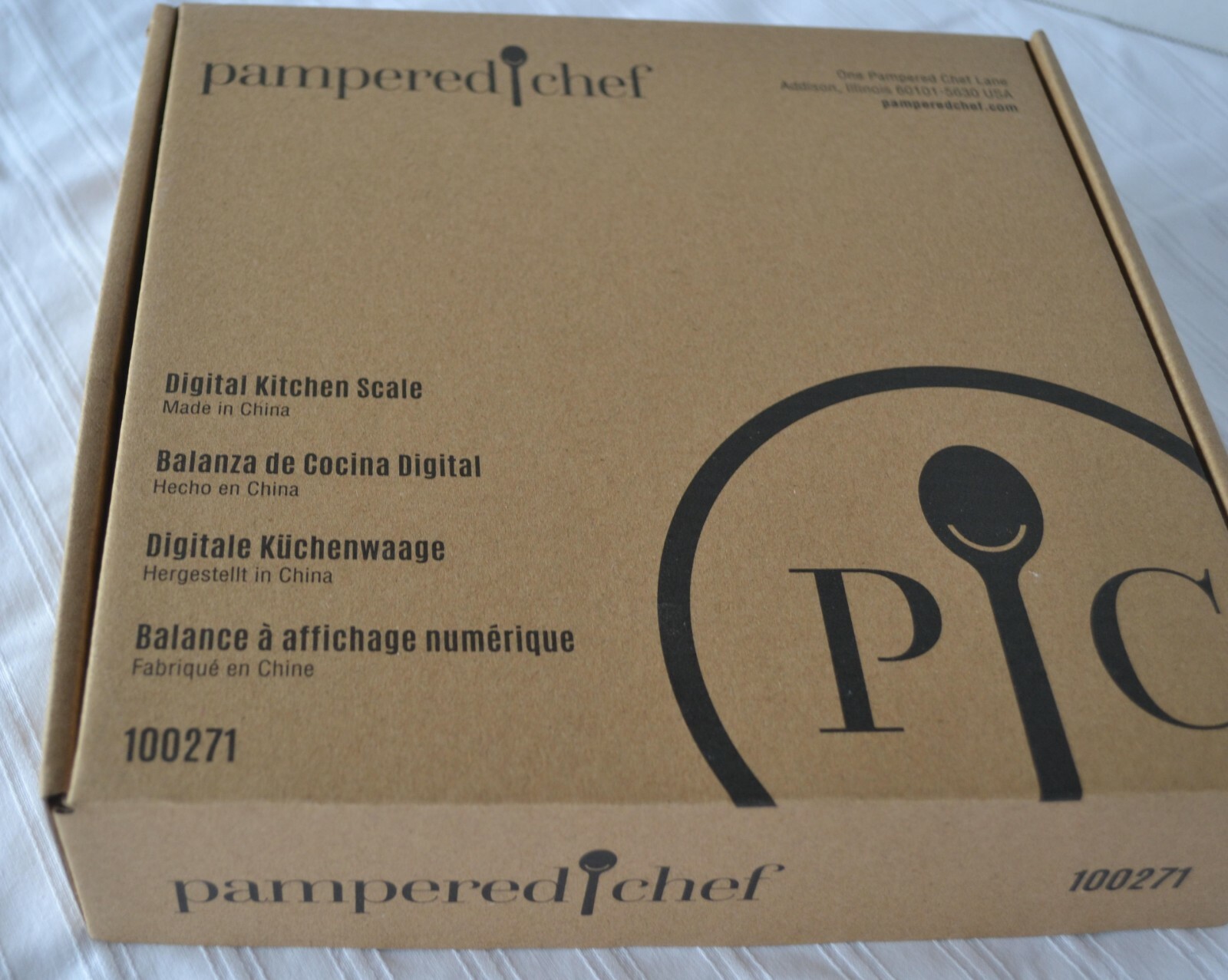 Pampered Chef ~NEW~ DIGITAL KITCHEN SCALE -Precise Measuring Makes Better Baking