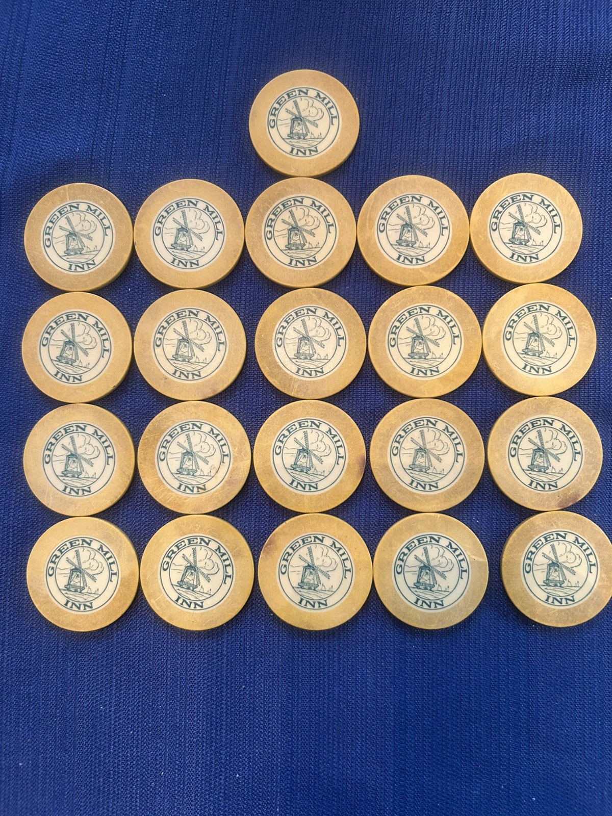 21 Green Mill Inn LA Illegal Club Antique VTG Crest & Seal Casino Poker Chips